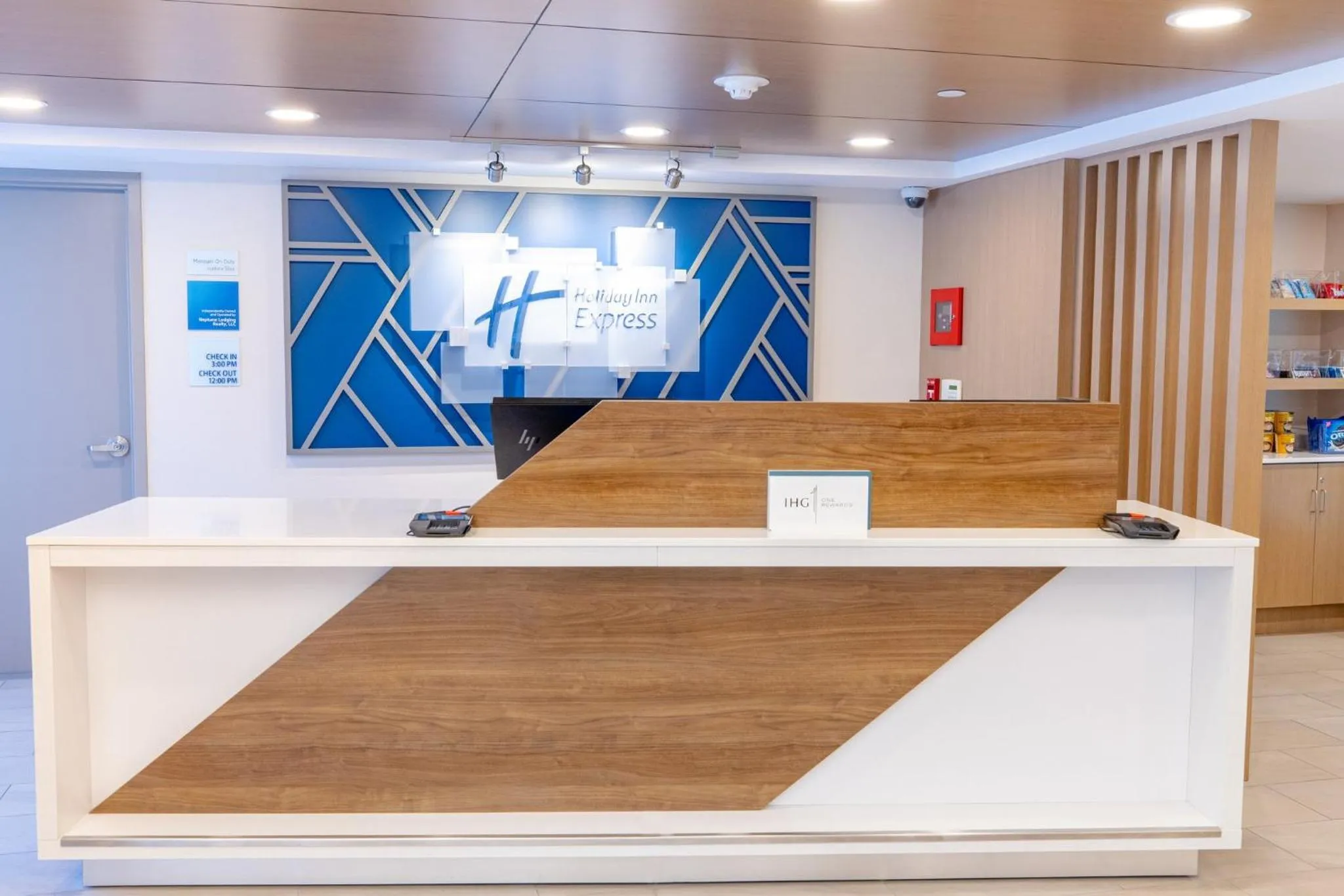 Property building in Holiday Inn Express - Neptune by IHG