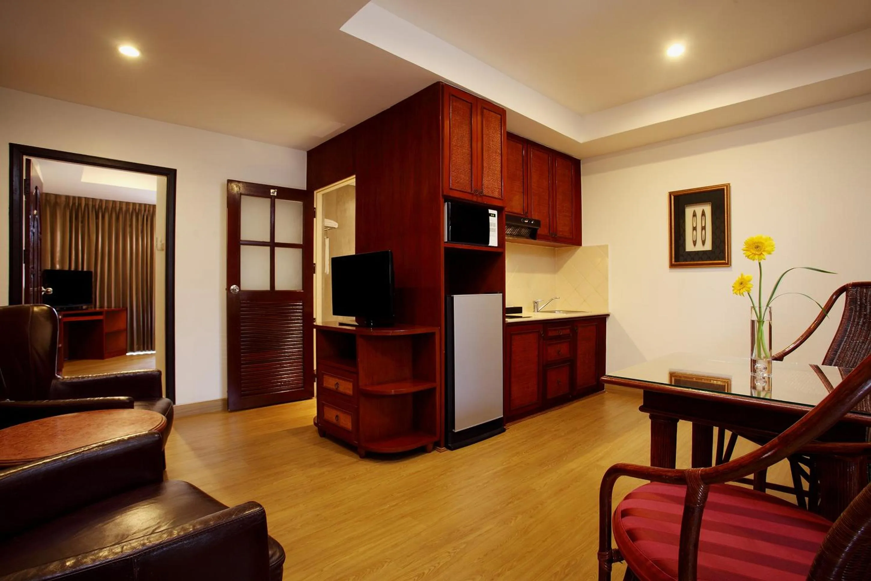 Kitchen or kitchenette in Nova Park Hotel Pattaya