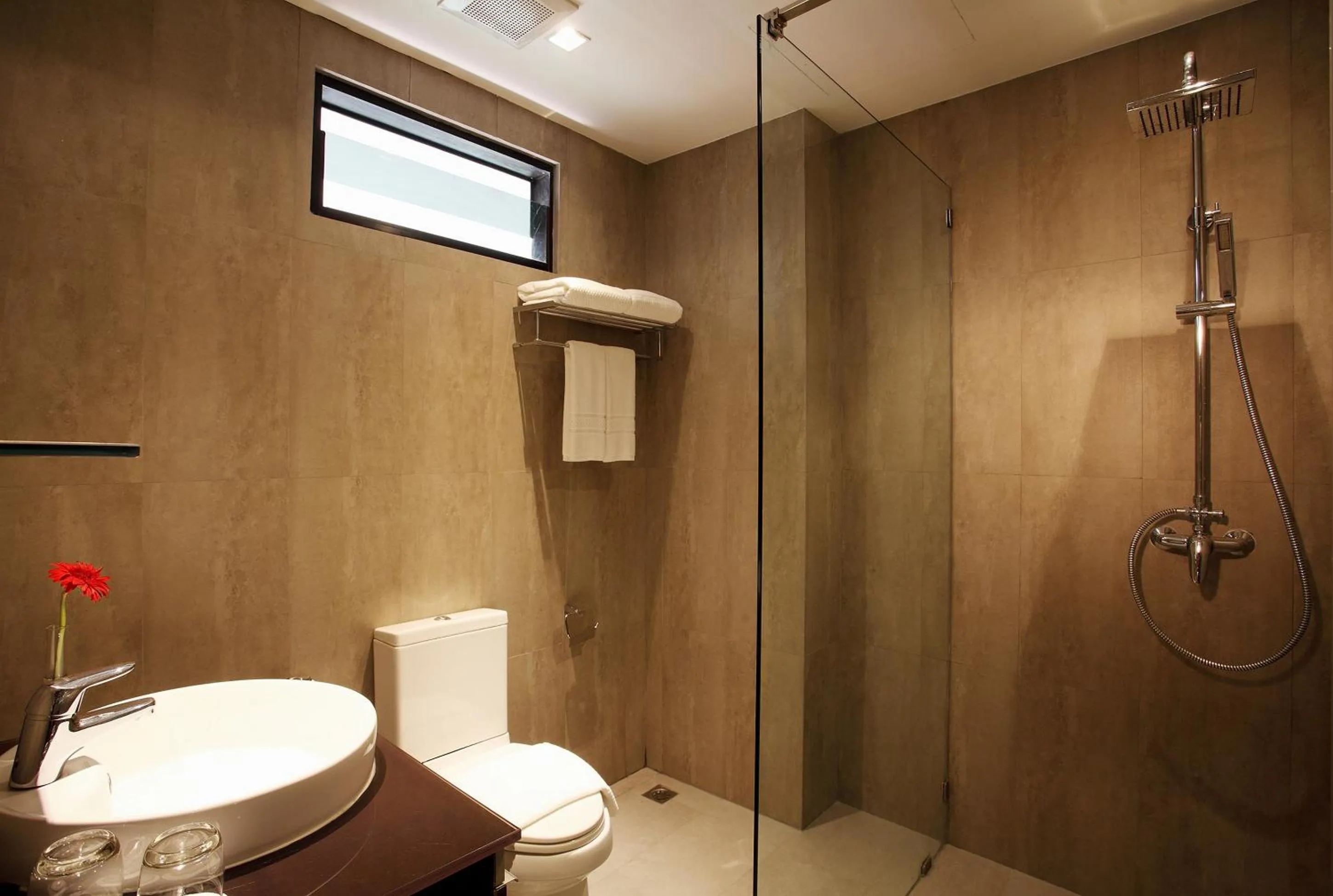 Bathroom in Nova Park Hotel Pattaya