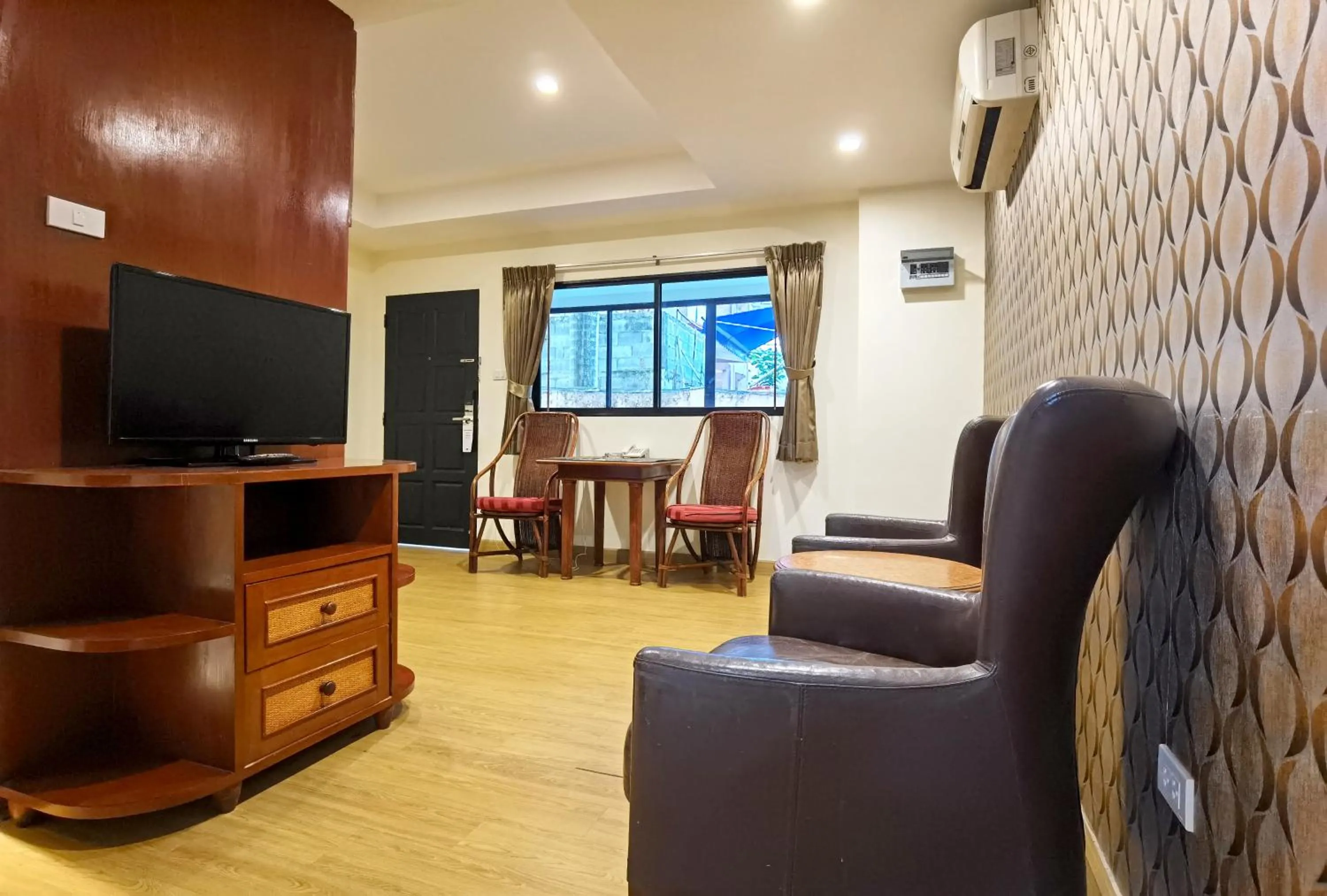 Living room in Nova Park Hotel Pattaya