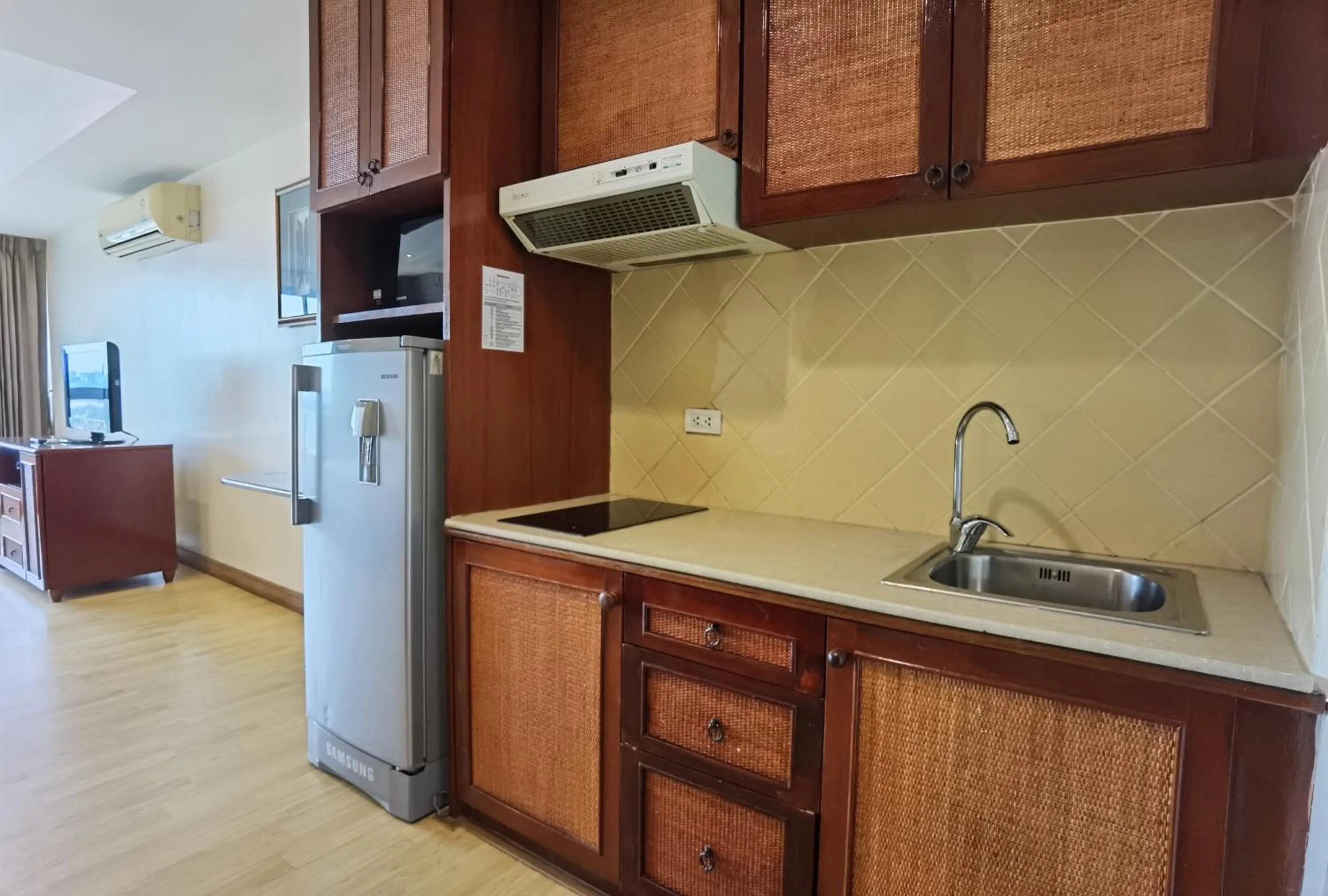 kitchen in Nova Park Hotel Pattaya