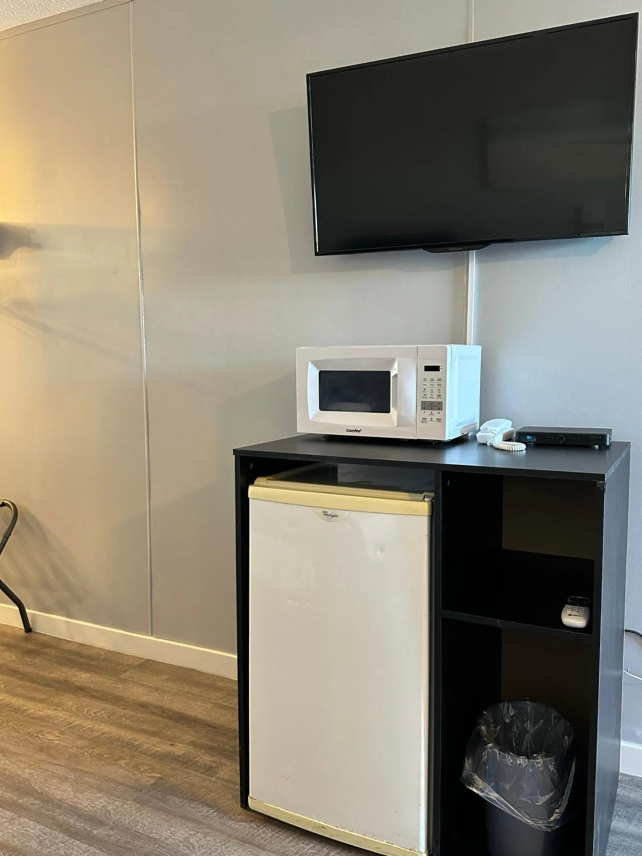 Bedroom in Paxton Inn Motel