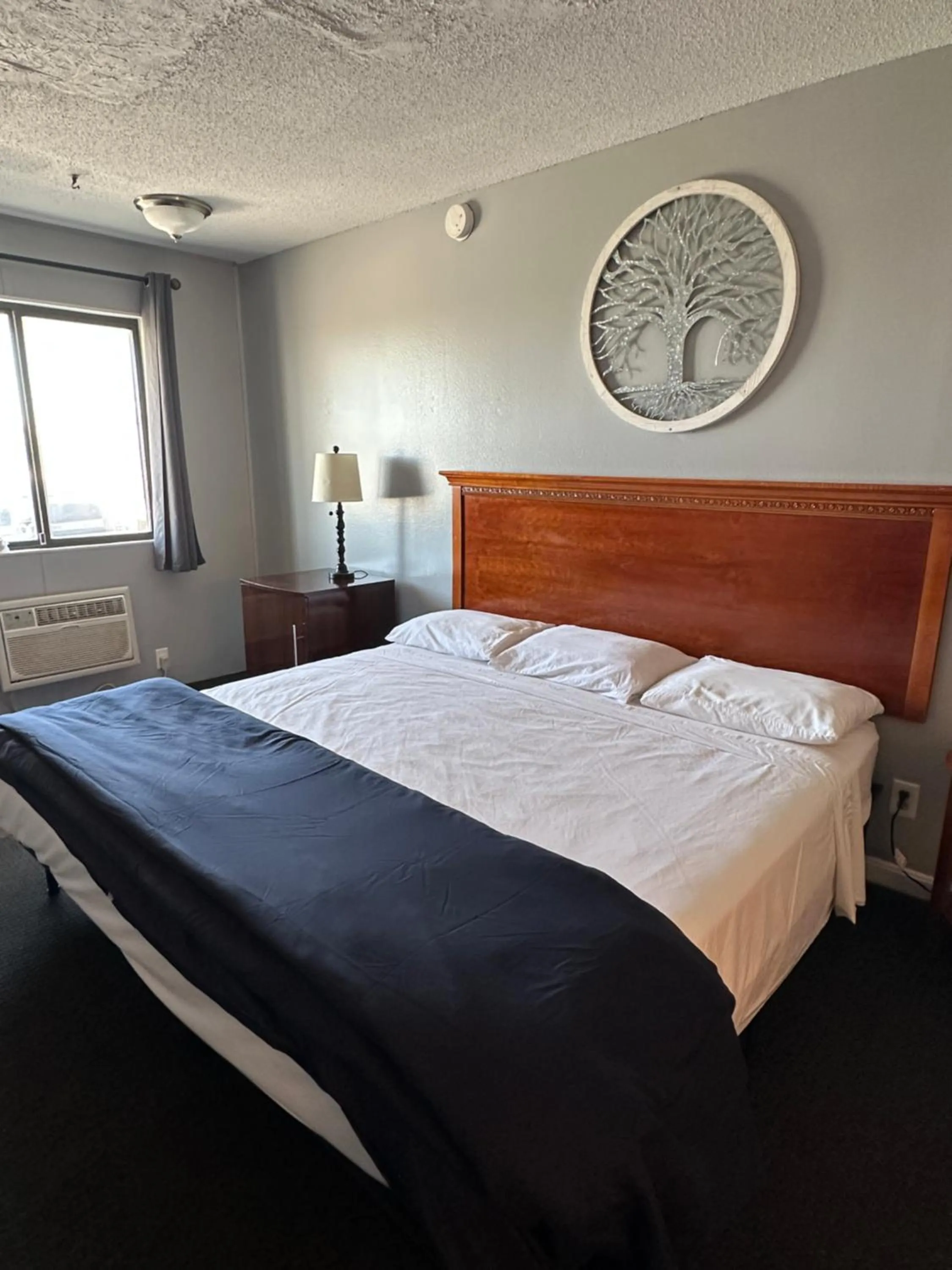 Bedroom in Paxton Inn Motel
