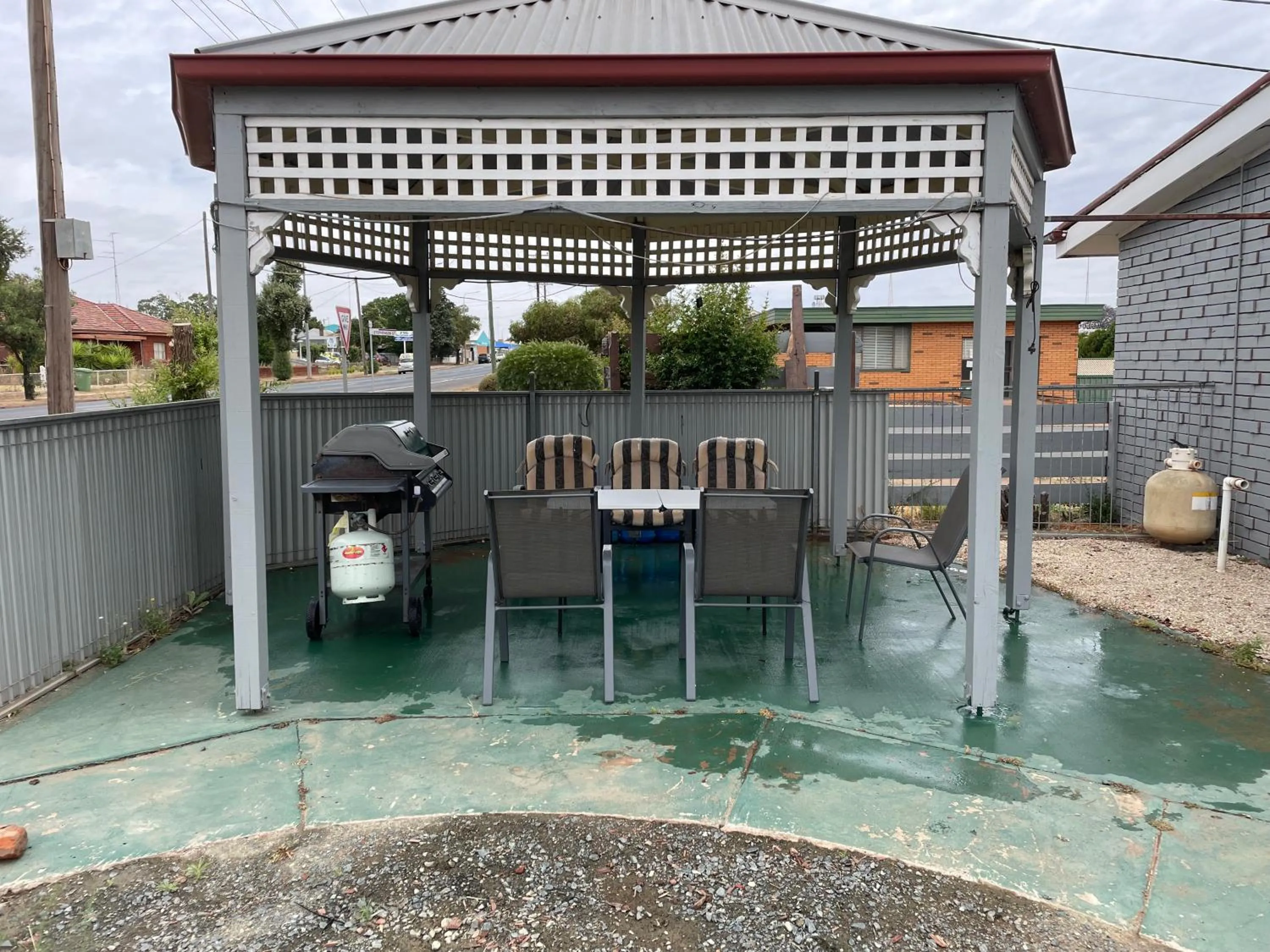 County Lodge Motor Inn