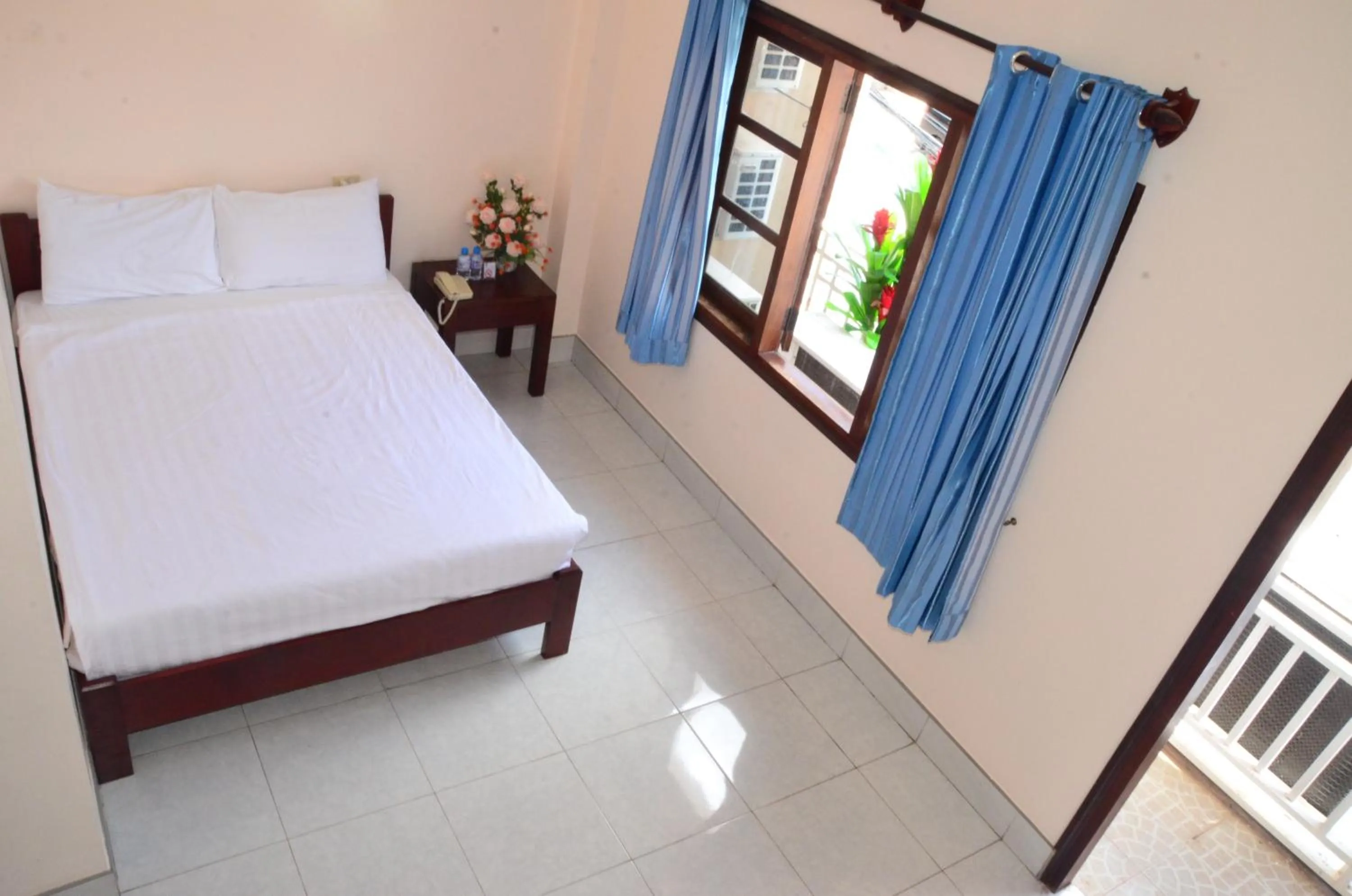 Photo of the whole room, Bed in Hoang Kim Hotel