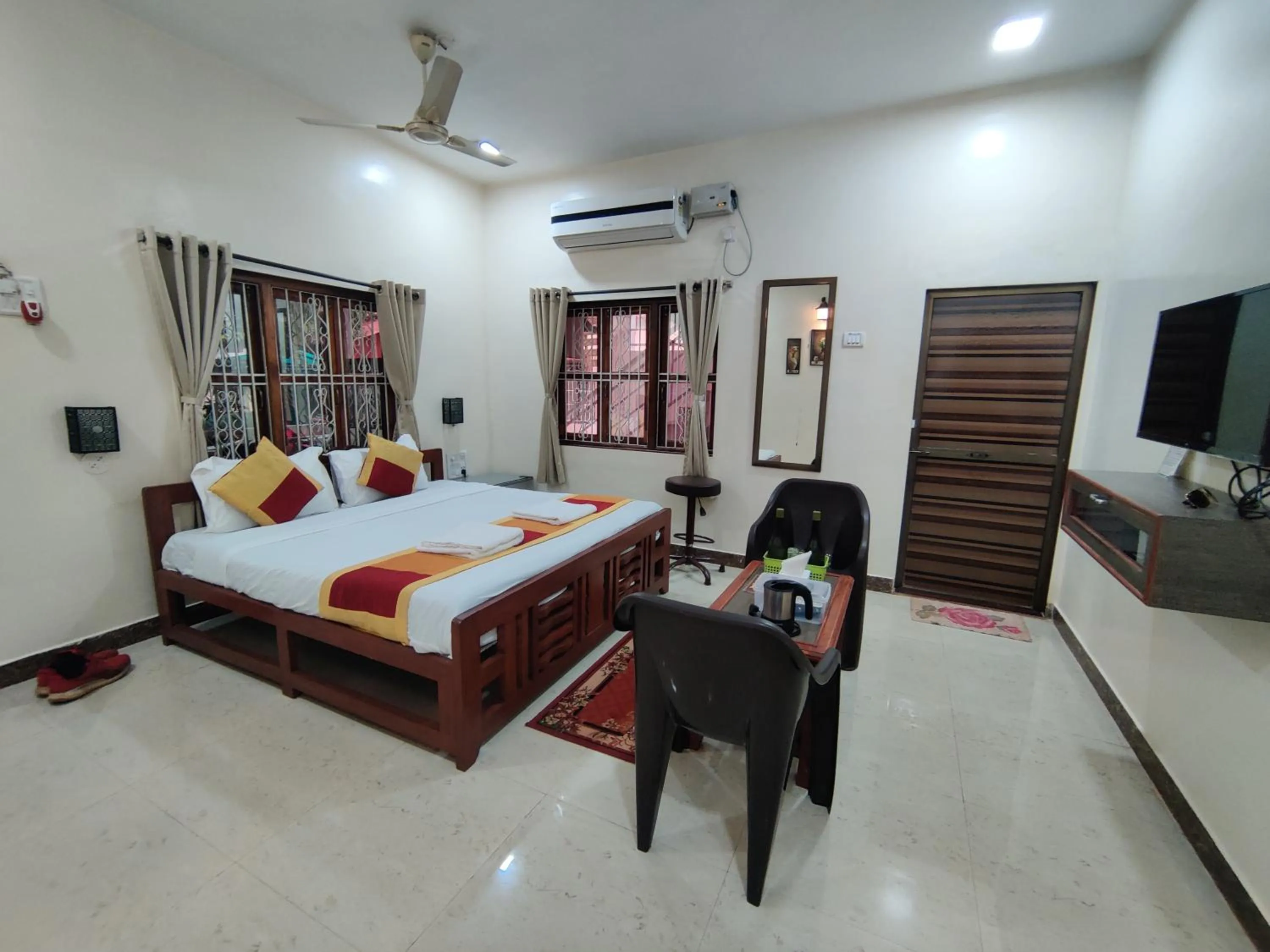 Bed in Redstone House by Oxystays Hospitality