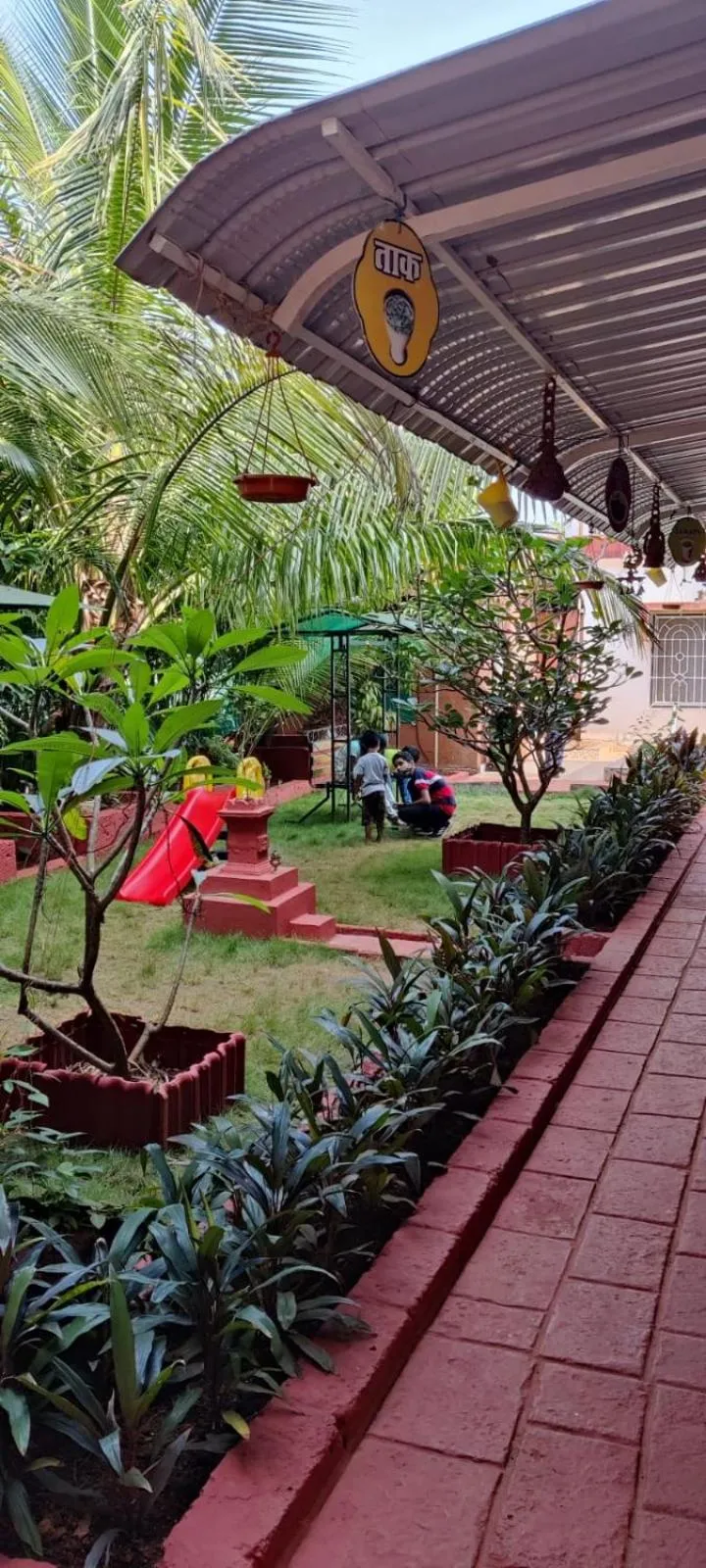 Garden in Redstone House by Oxystays Hospitality