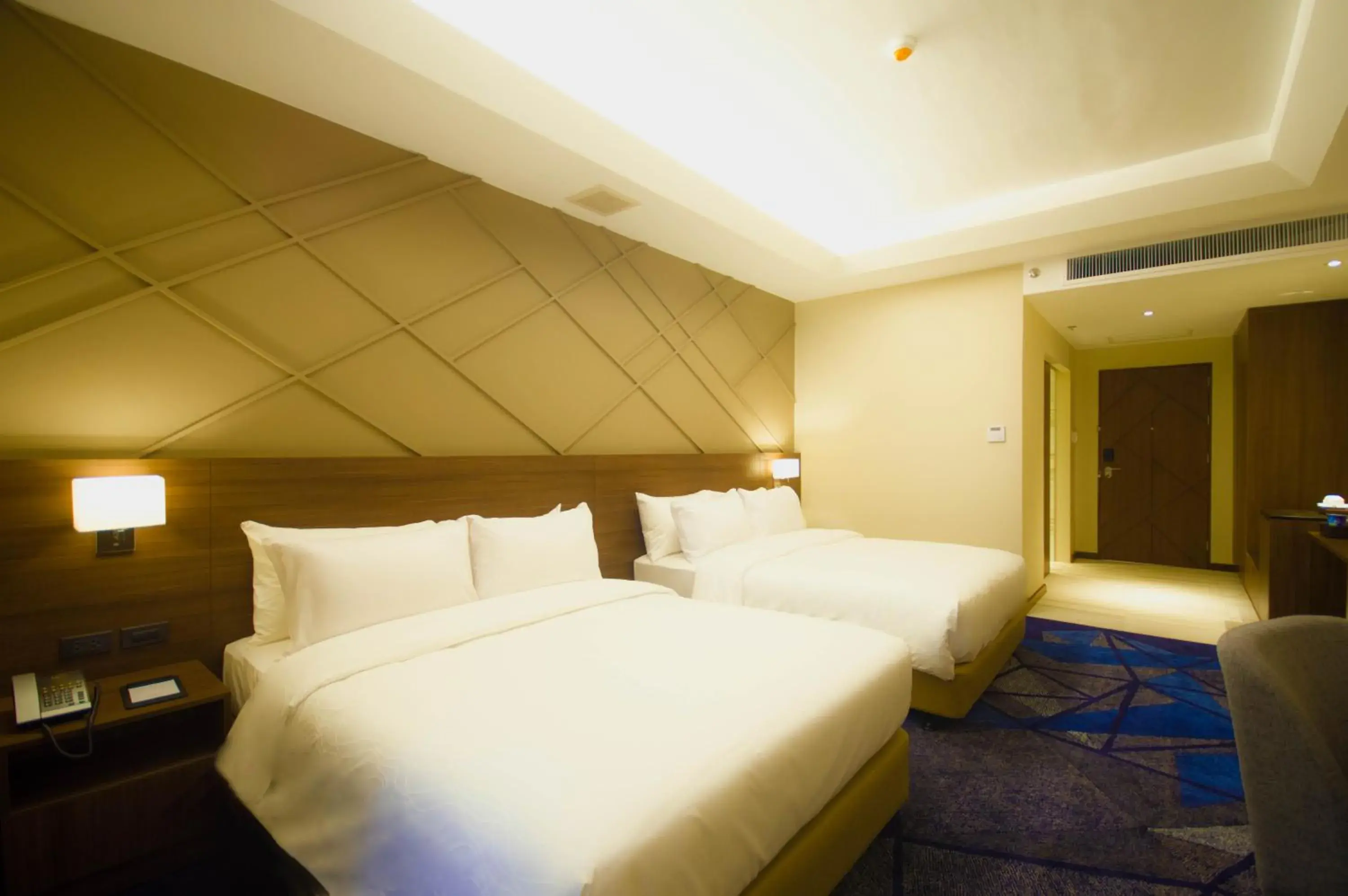 Premier Queen in Luxent Hotel Premier Queen in Luxent Hotel