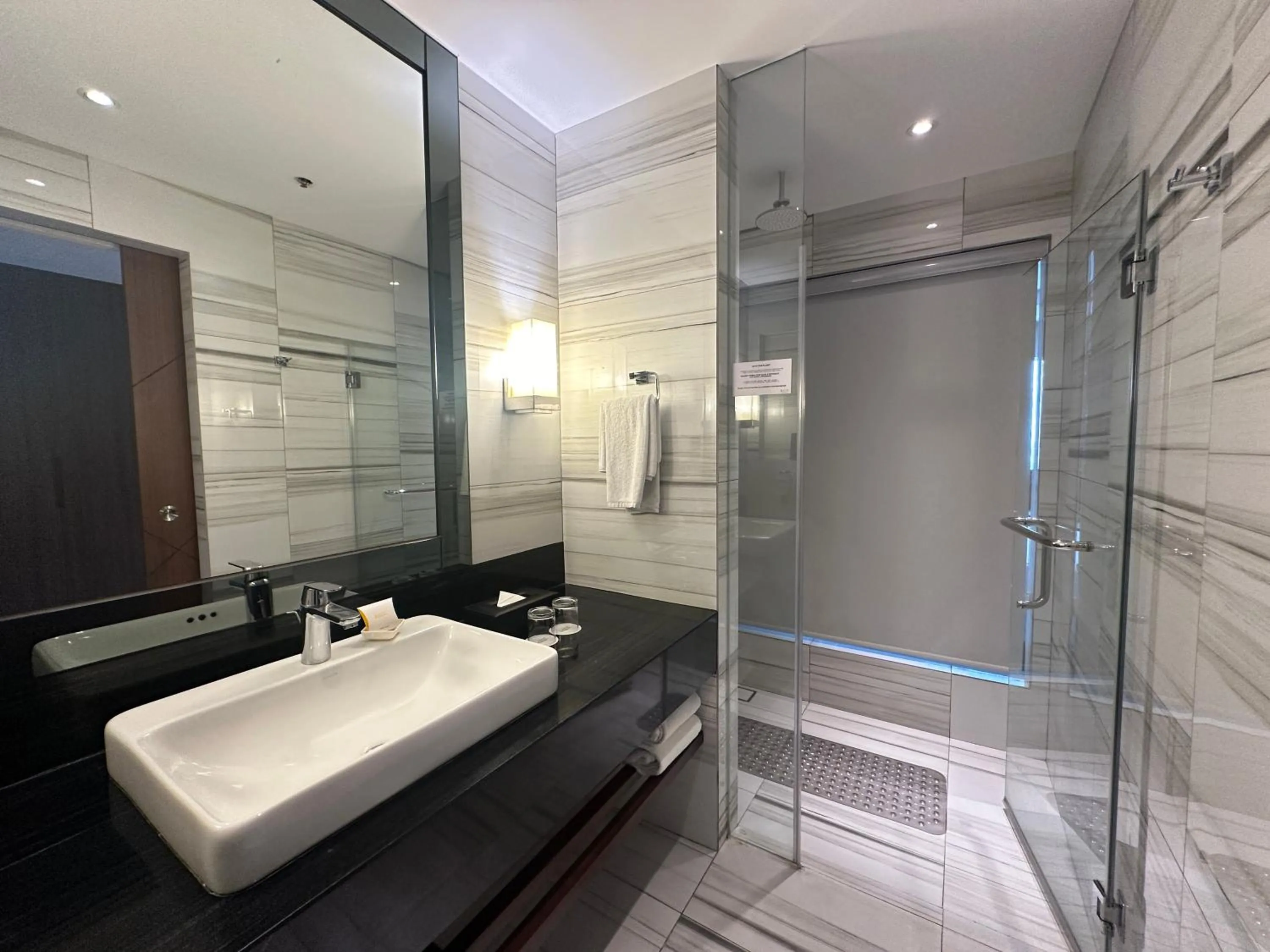 Bathroom in Luxent Hotel