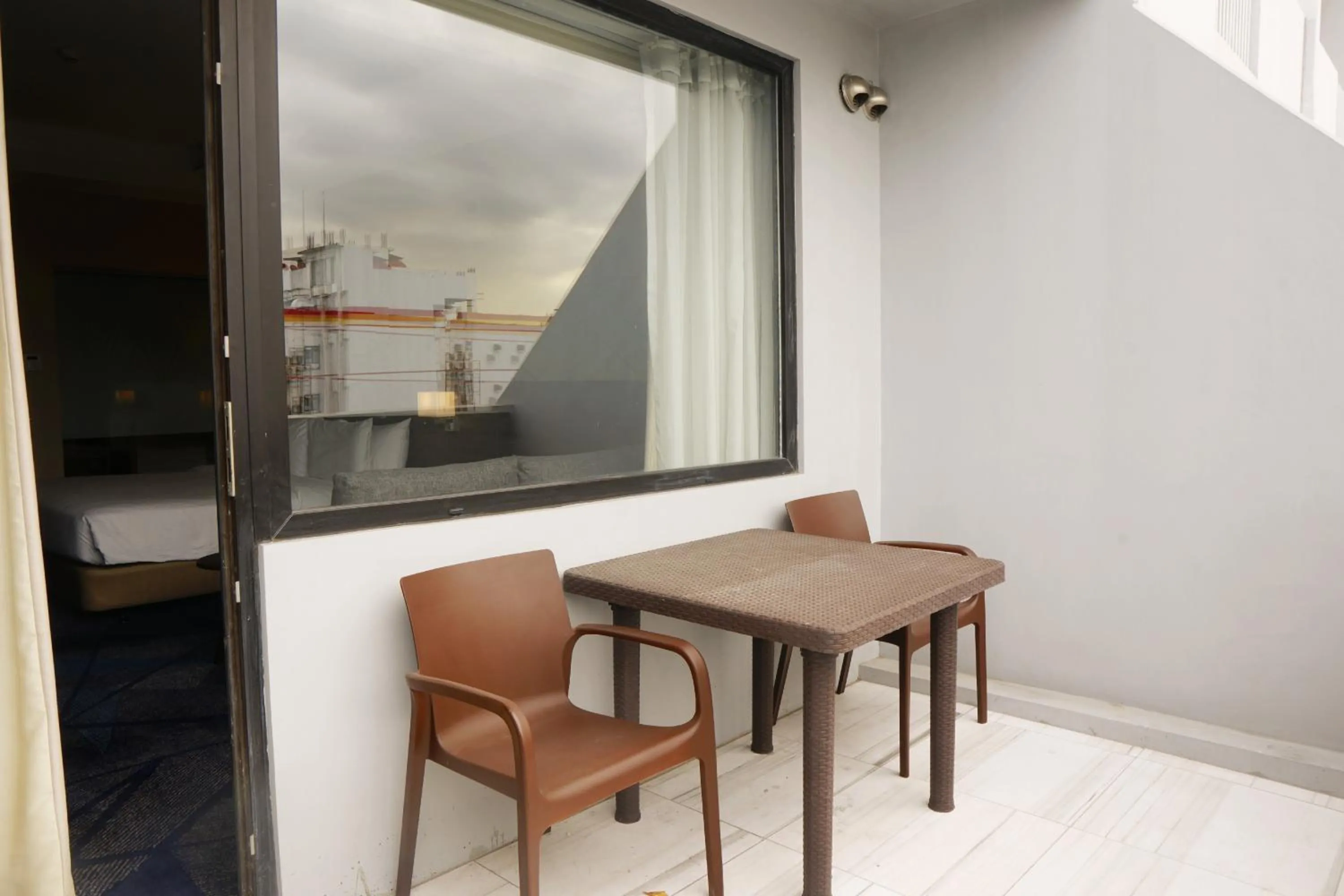 Balcony/Terrace in Luxent Hotel