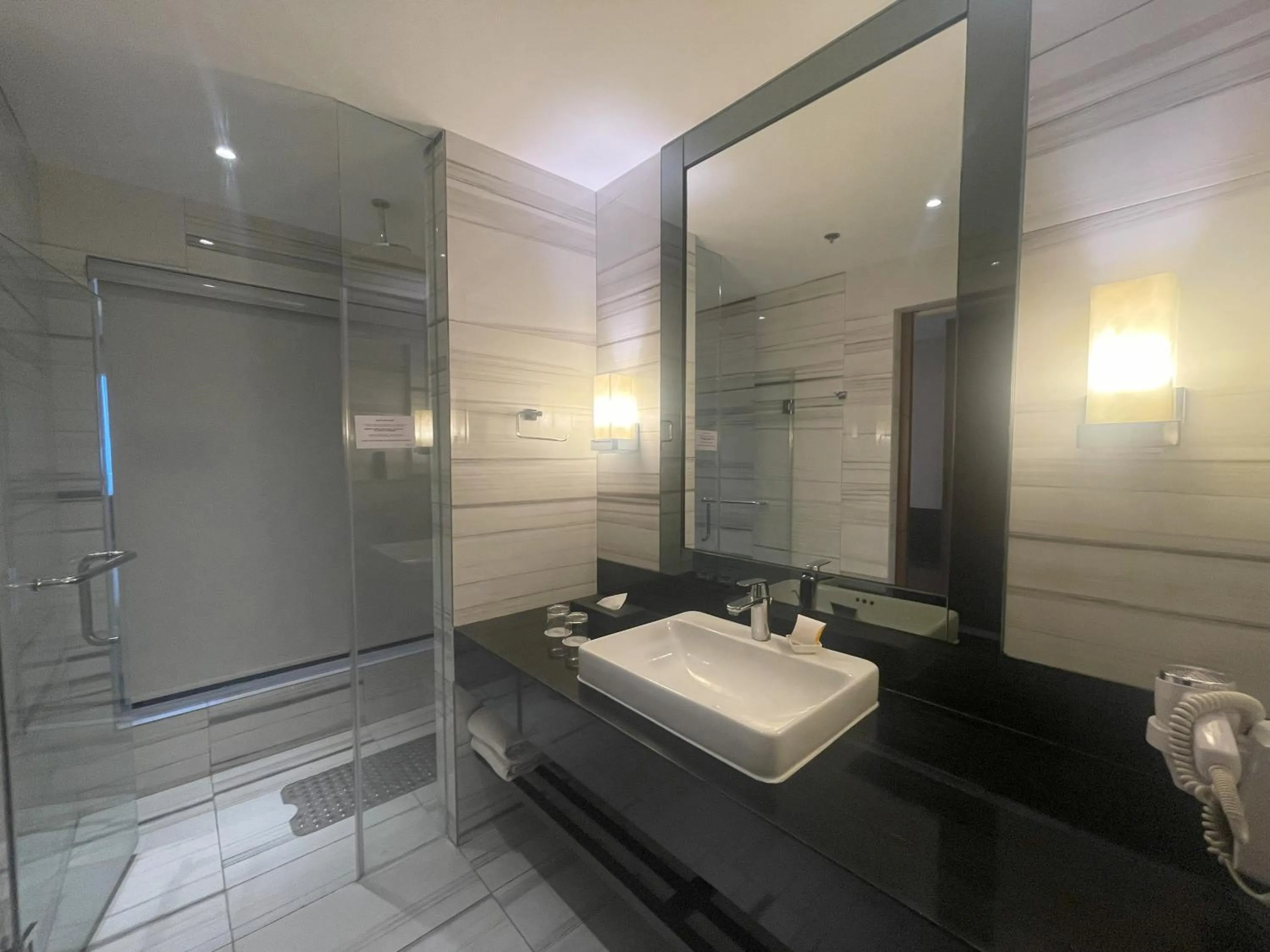 Bathroom in Luxent Hotel