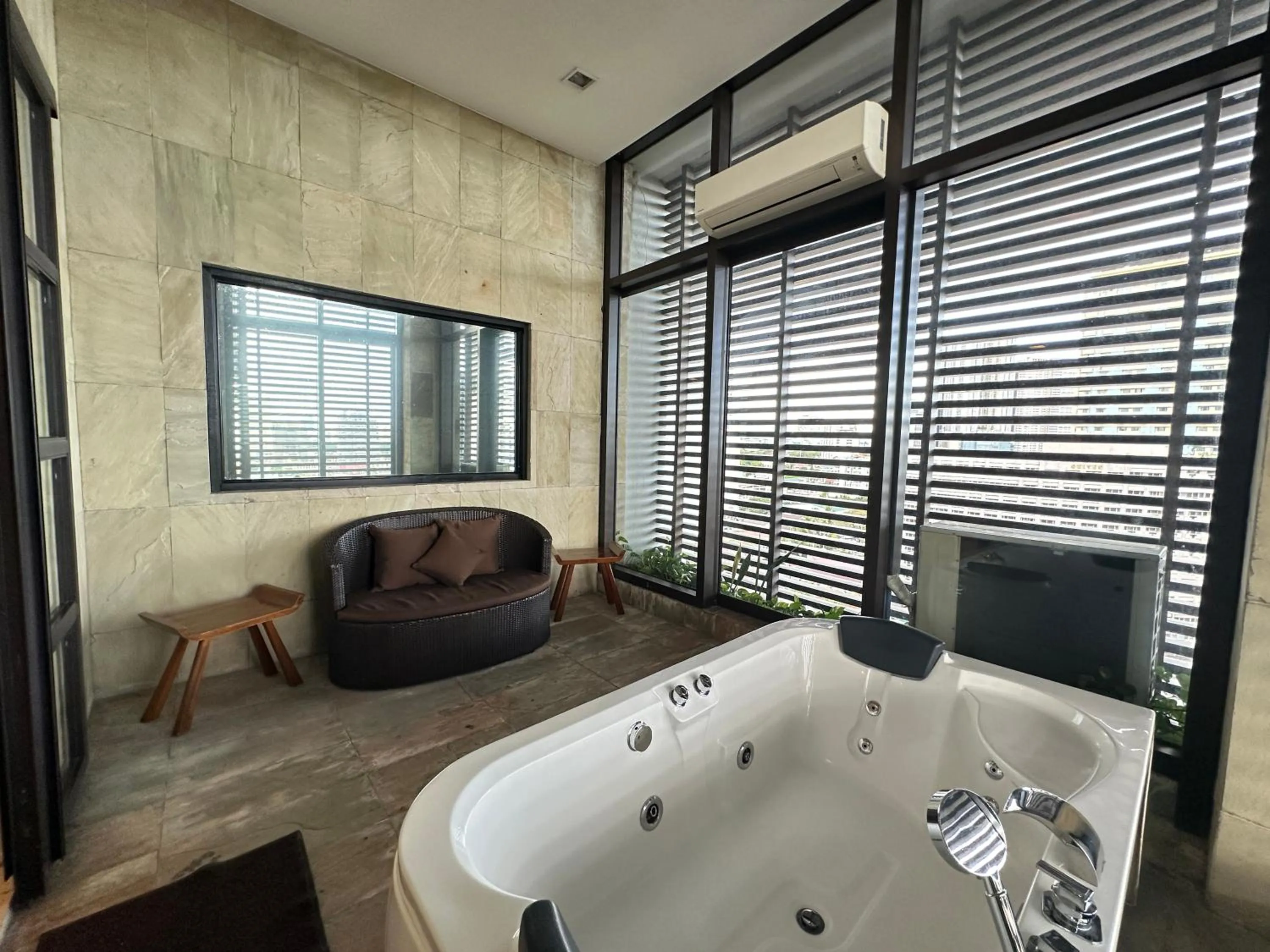 Bath in Luxent Hotel