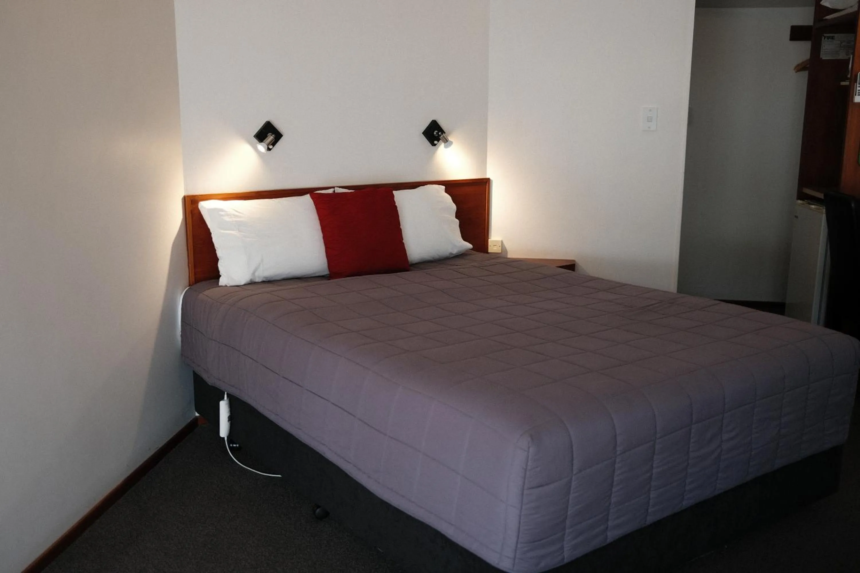 Bed in Gateway Motor Lodge - Wanganui