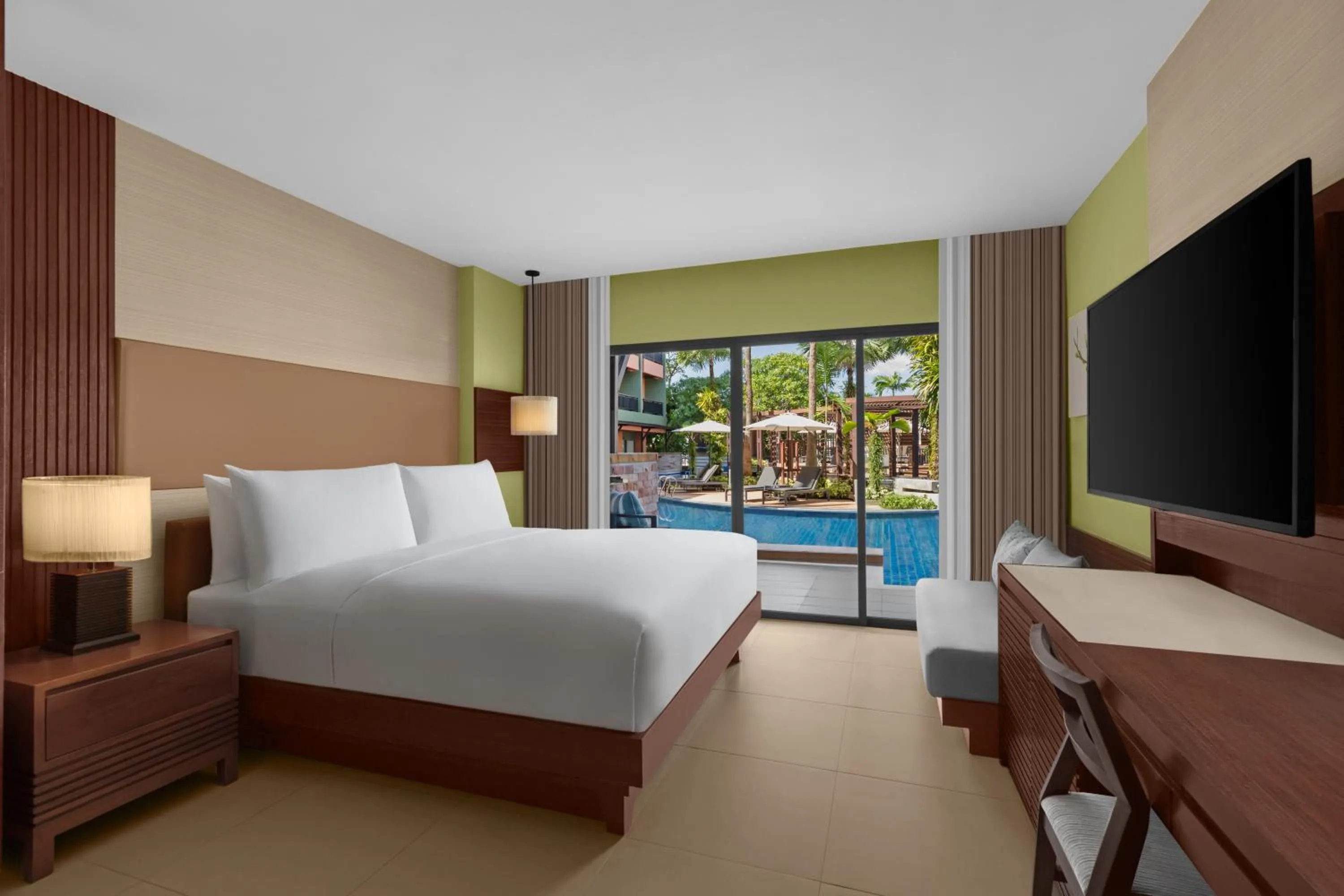 TV and multimedia, Bed in Patong Merlin Hotel - SHA Plus