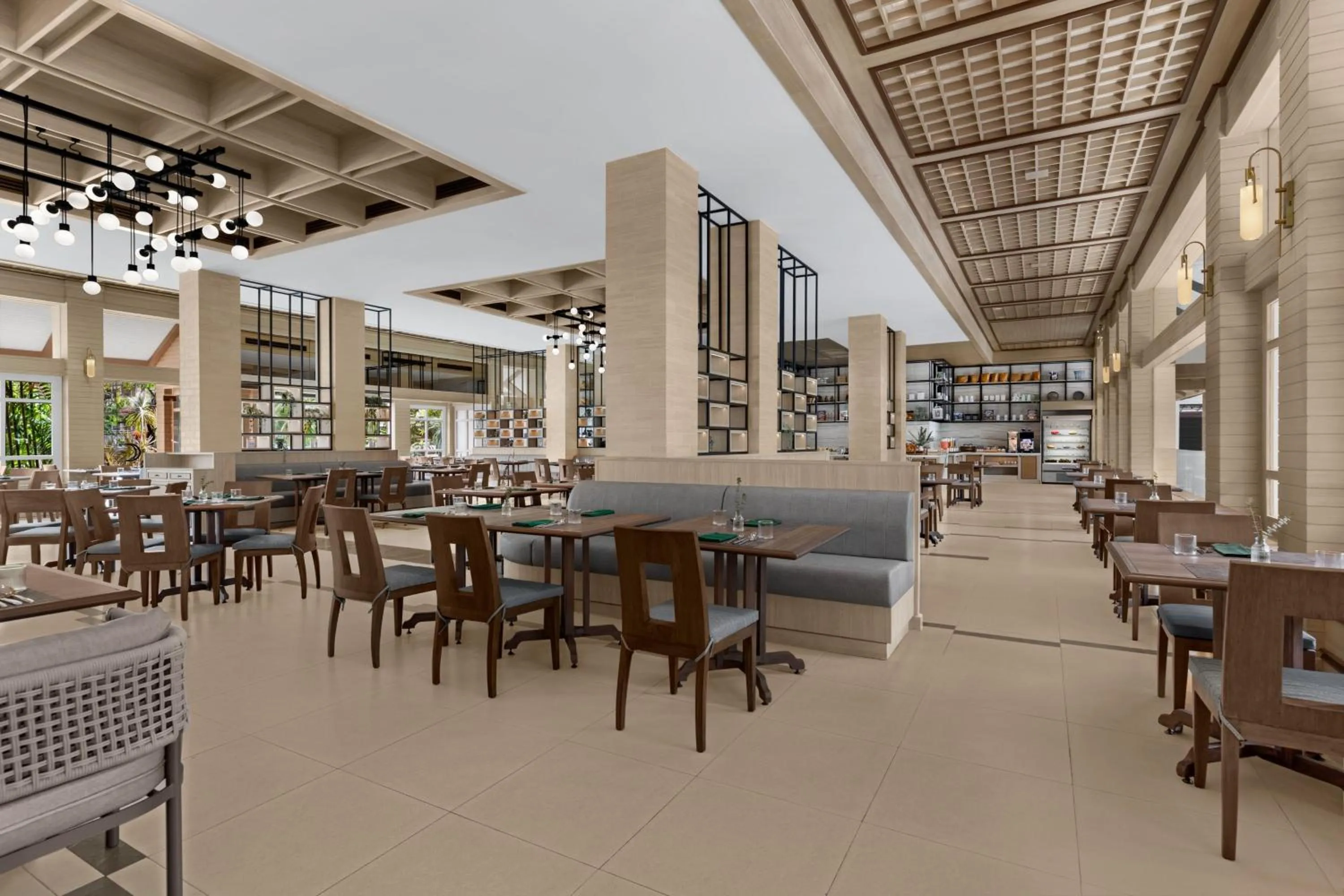 Restaurant/Places to Eat in Patong Merlin Hotel - SHA Plus