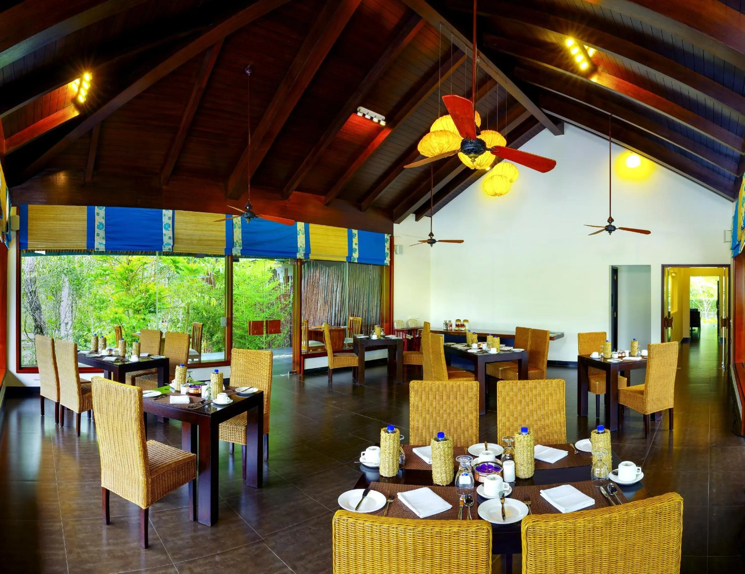 Restaurant/places to eat in Niraamaya Retreats Cardamom Club