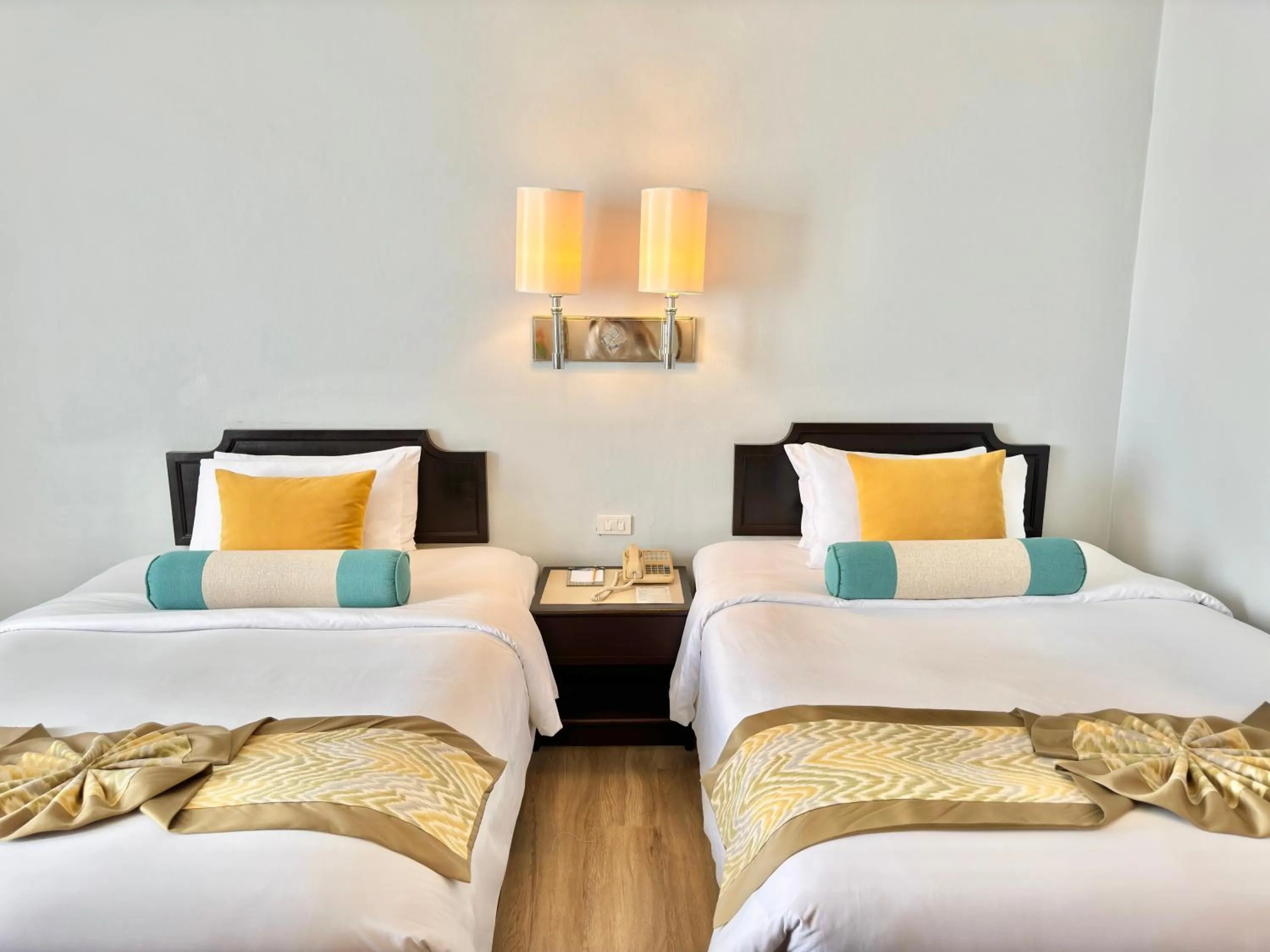 Bedroom, Bed in Phuket Merlin Hotel