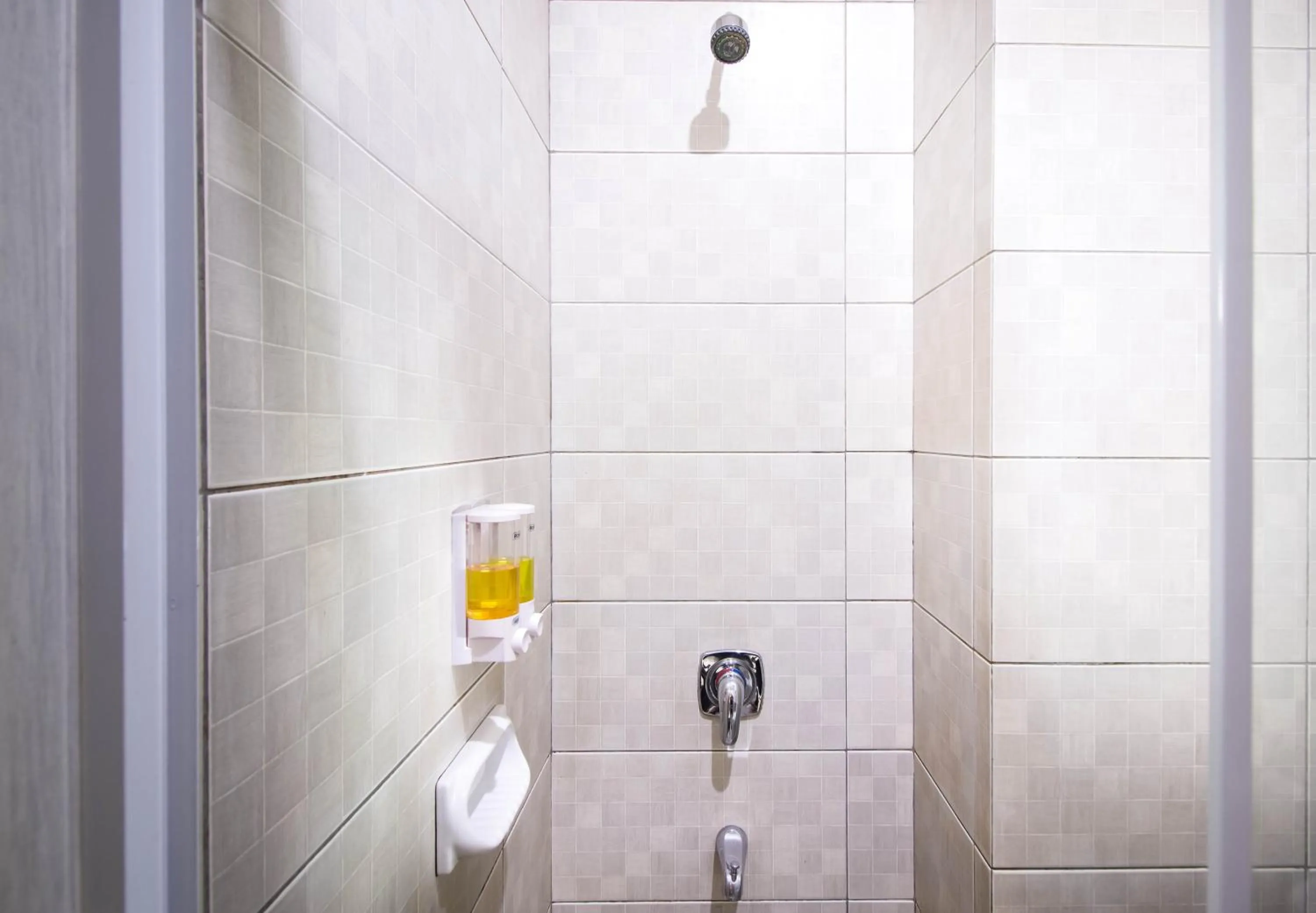 Bathroom in Hotel 88 - Mangga Besar VIII Jakarta By WH