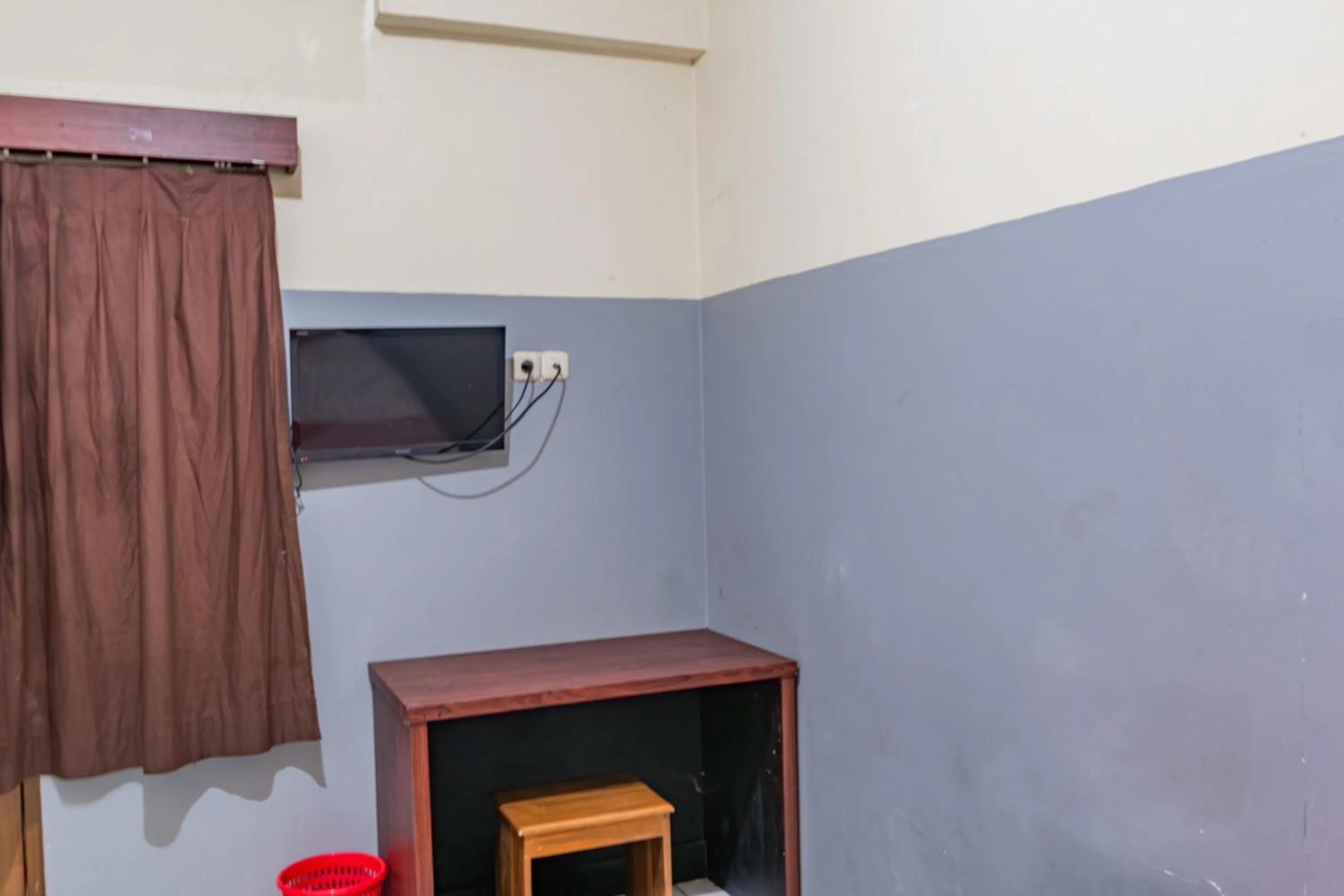 Bedroom in Hotel O Ilir Barar I Near Rumah Sakit Islam Siti Khadijah Formerly Maleo Hotel