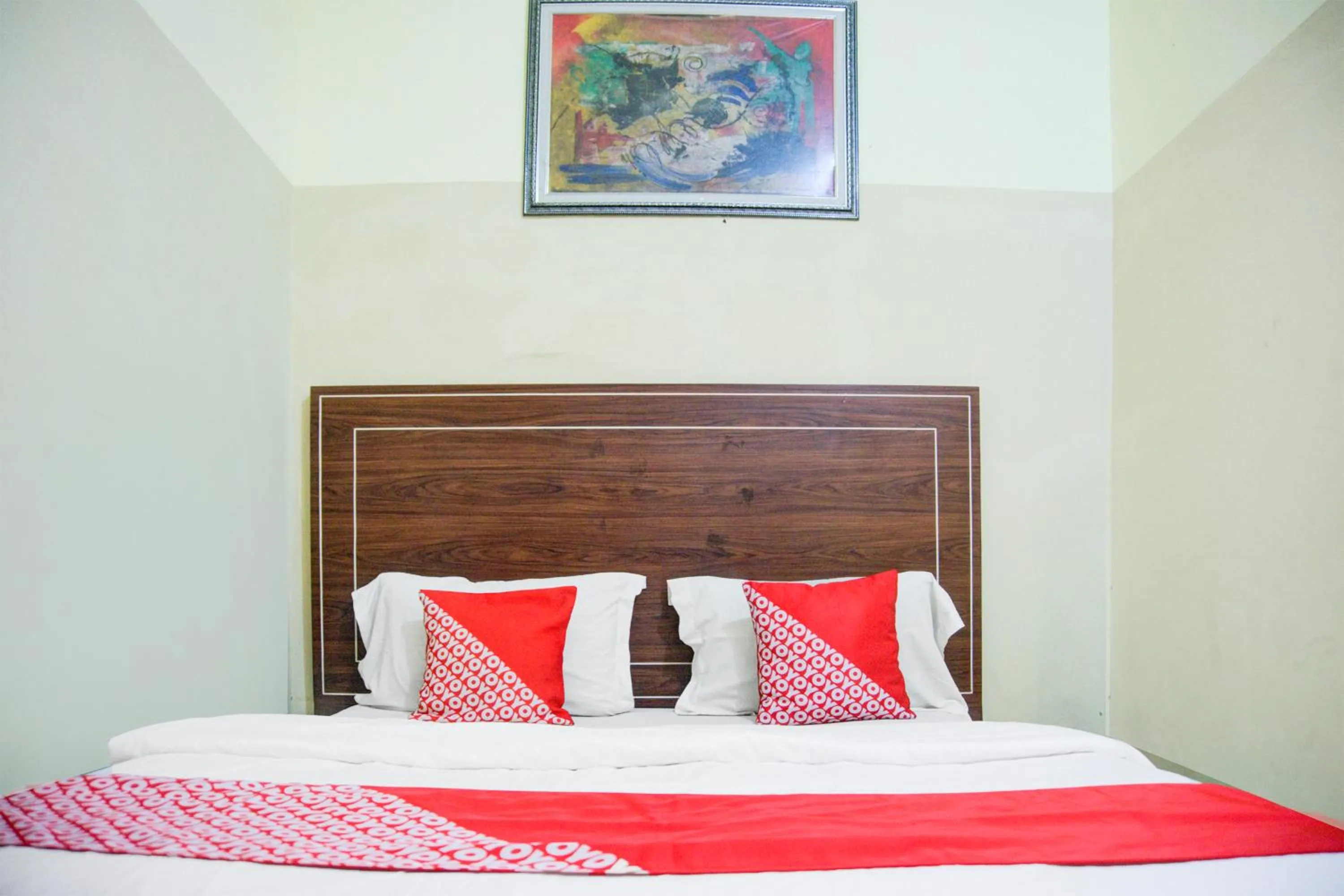 Bed in Hotel O Angkatan 45 Near Istana Gubernur Formerly Maleo Hotel