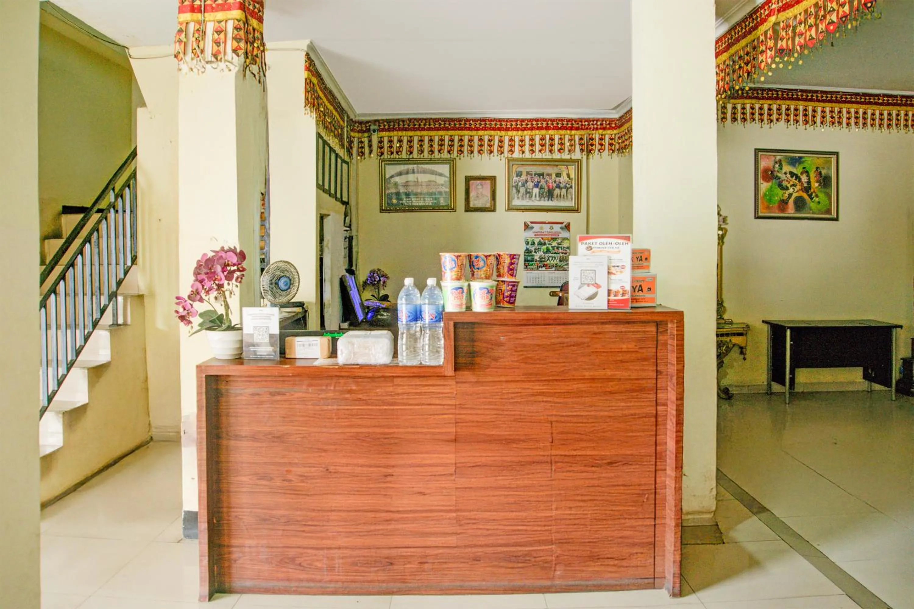 Lobby or reception in Hotel O Angkatan 45 Near Istana Gubernur Formerly Maleo Hotel