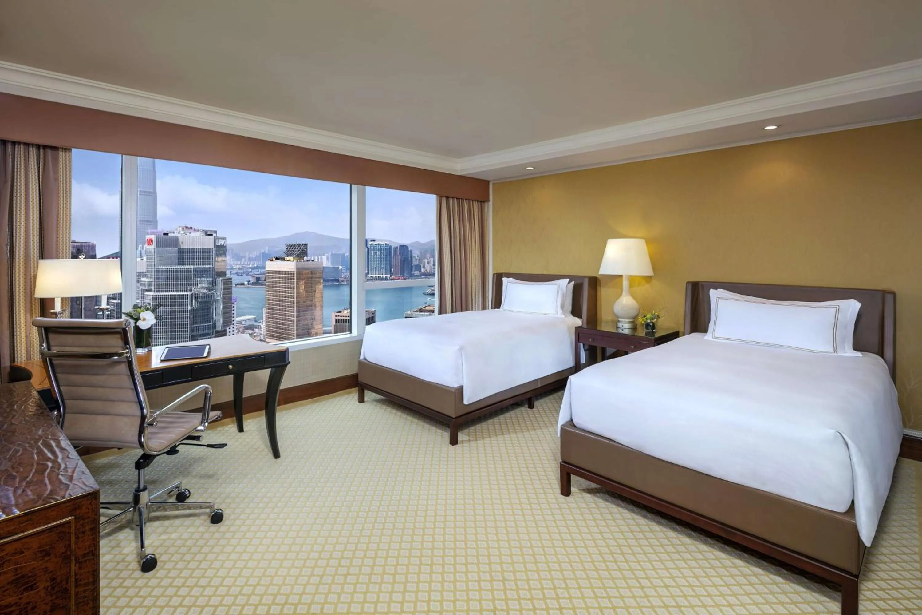 View (from property/room), Bed in Conrad Hong Kong