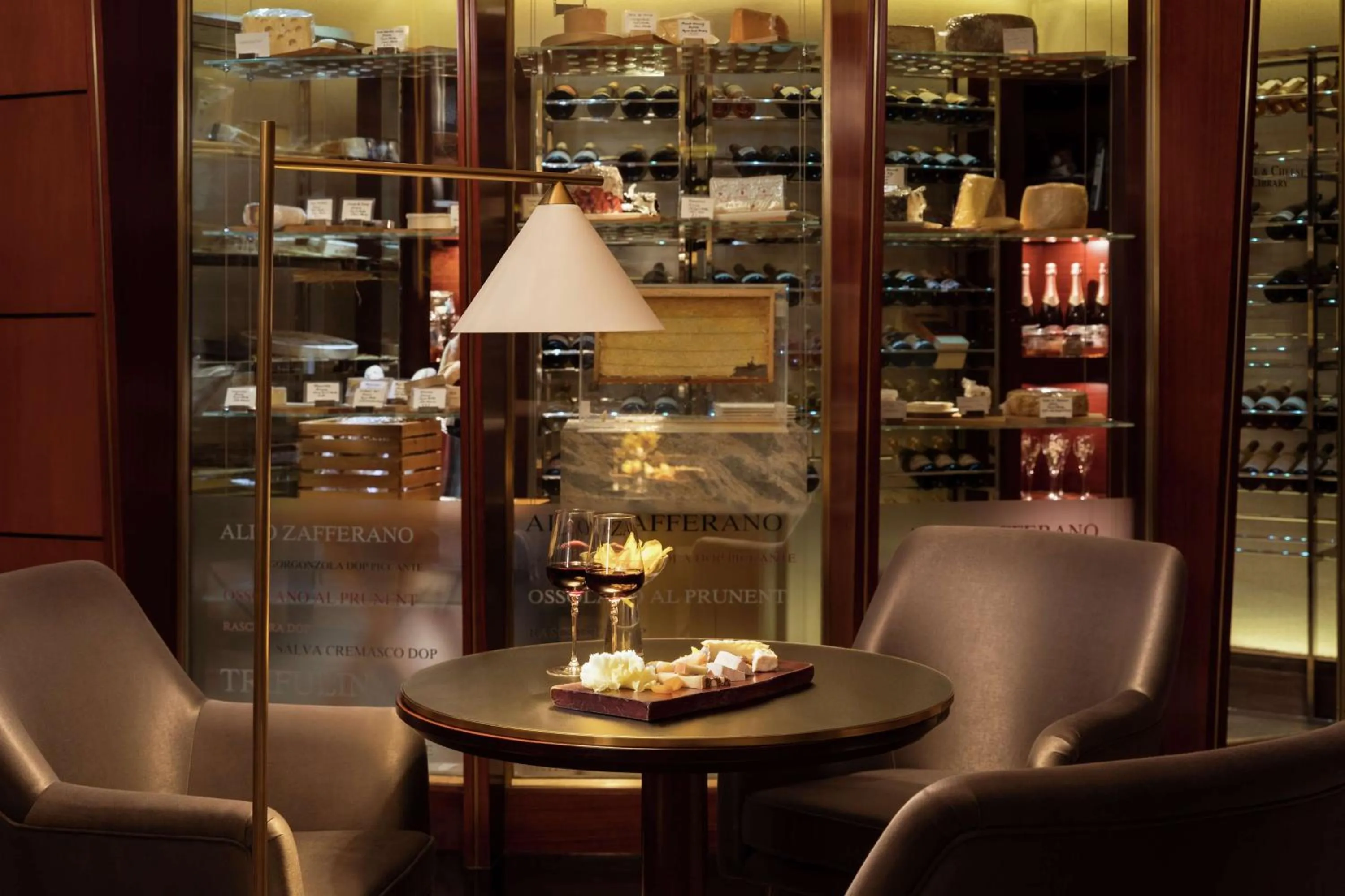 Restaurant/places to eat in Conrad Hong Kong