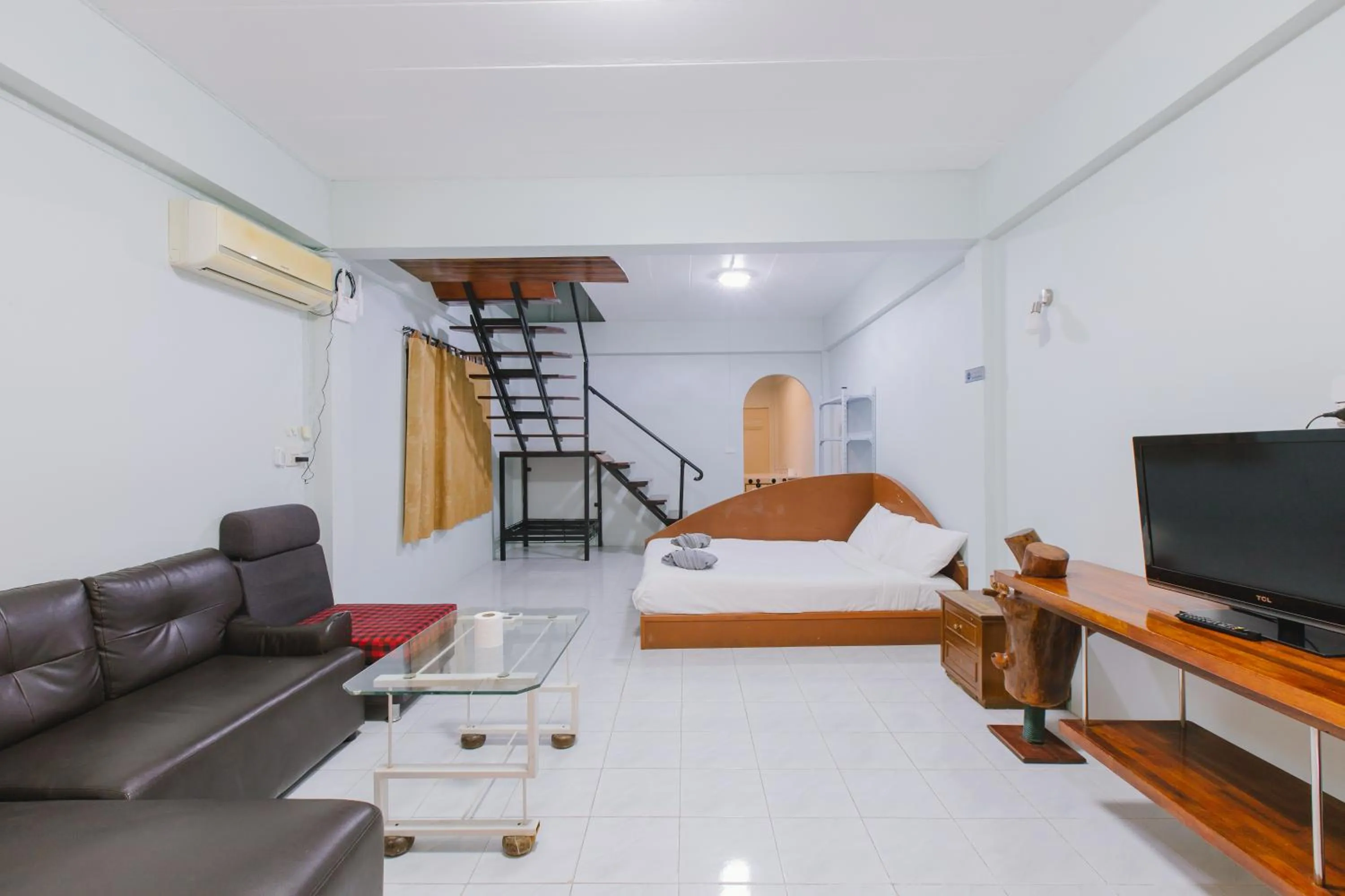 Photo of the whole room, Bed in Royal Prince Residence, Patong Beach