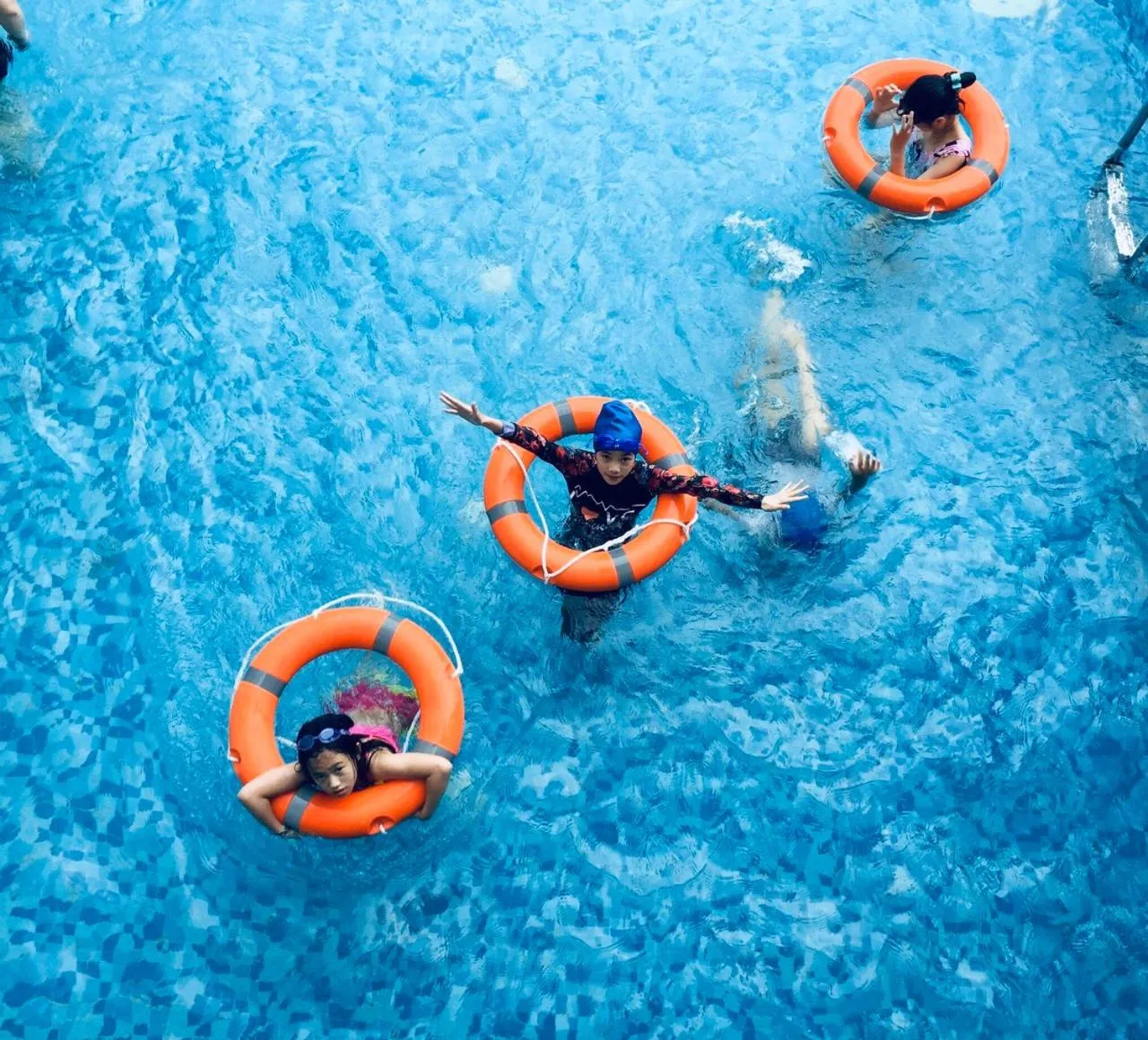 People in Phoenix Hotel Hà Giang