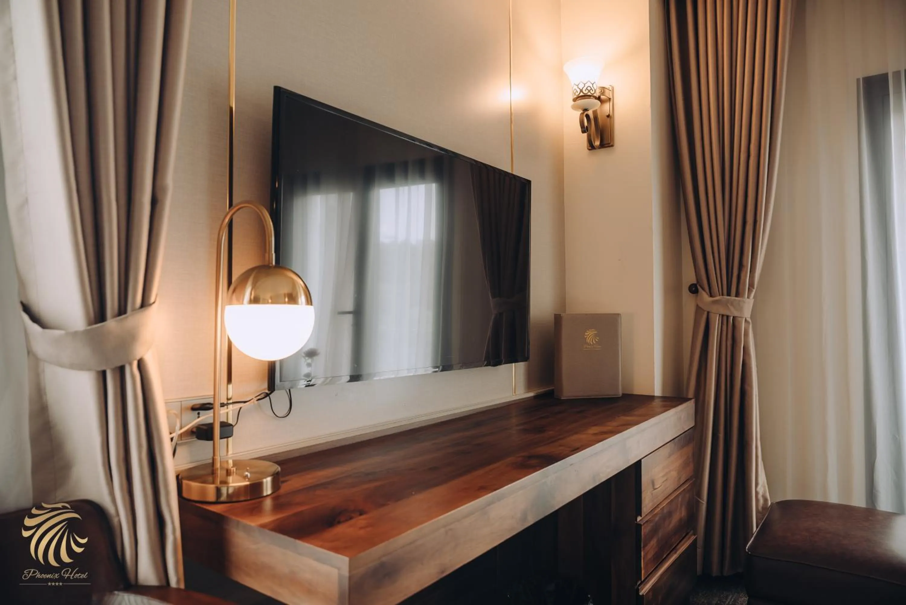 hair dresser, Bed in Phoenix Hotel Hà Giang