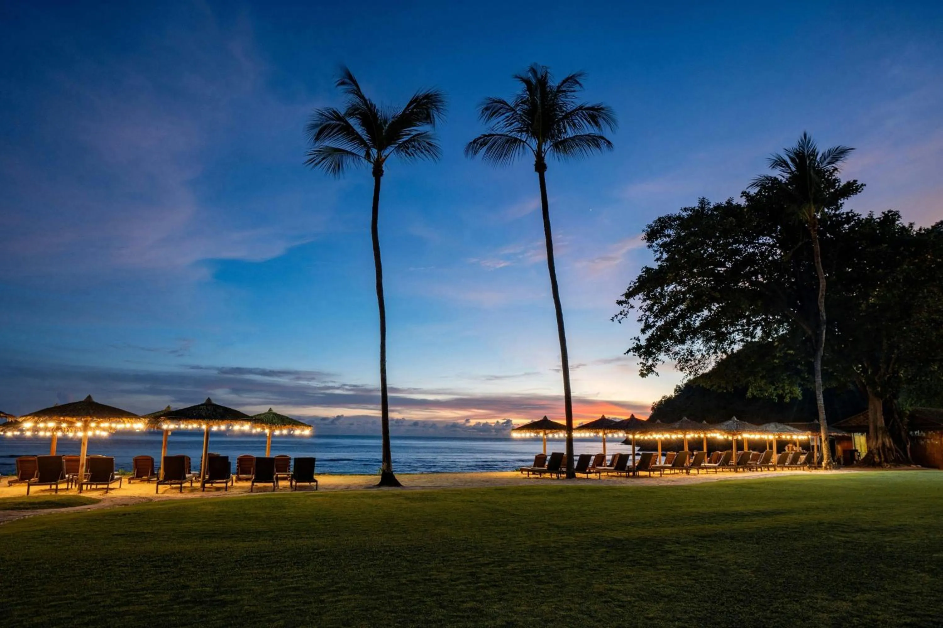 Beach in Phuket Marriott Resort & Spa, Merlin Beach