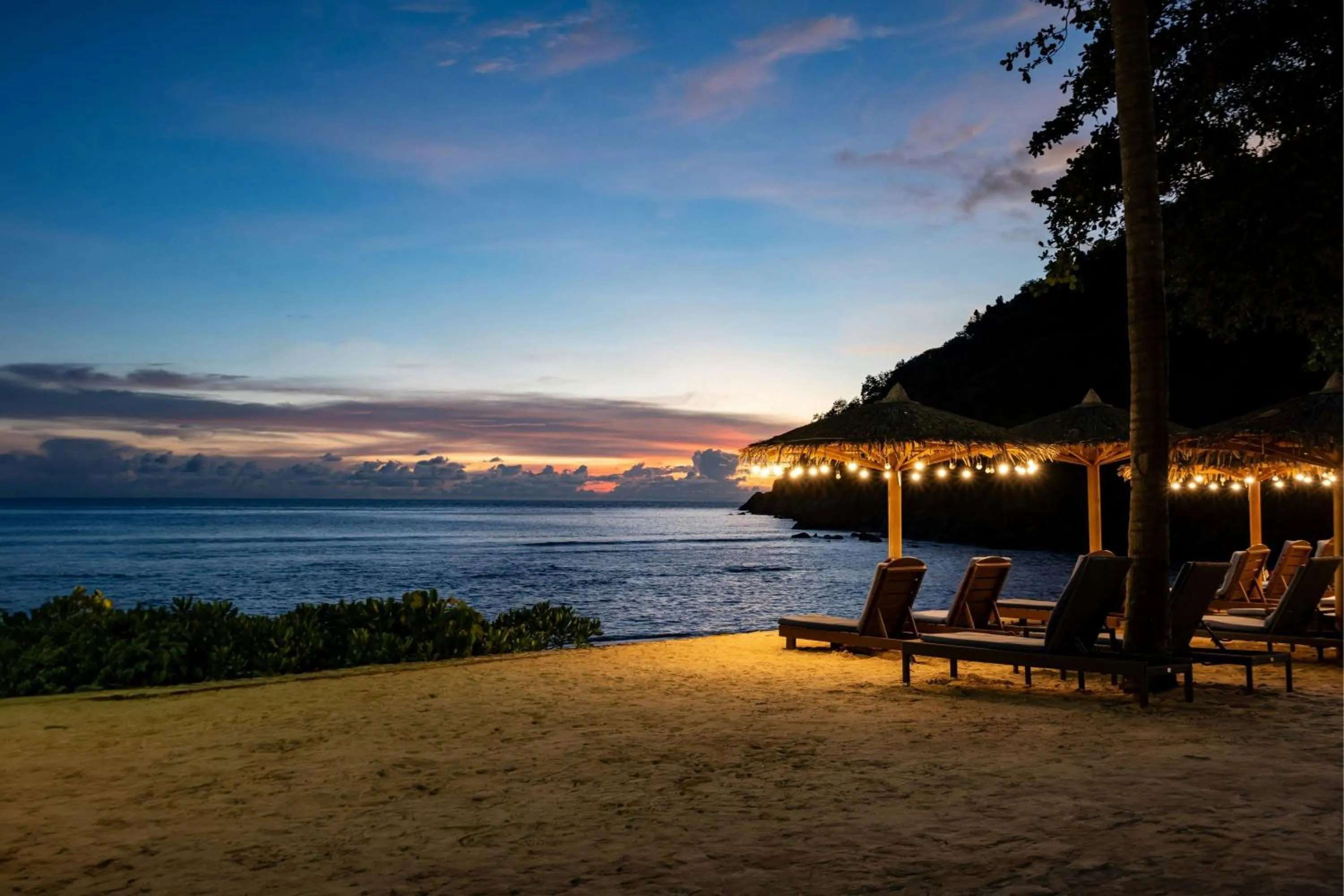 Beach in Phuket Marriott Resort & Spa, Merlin Beach