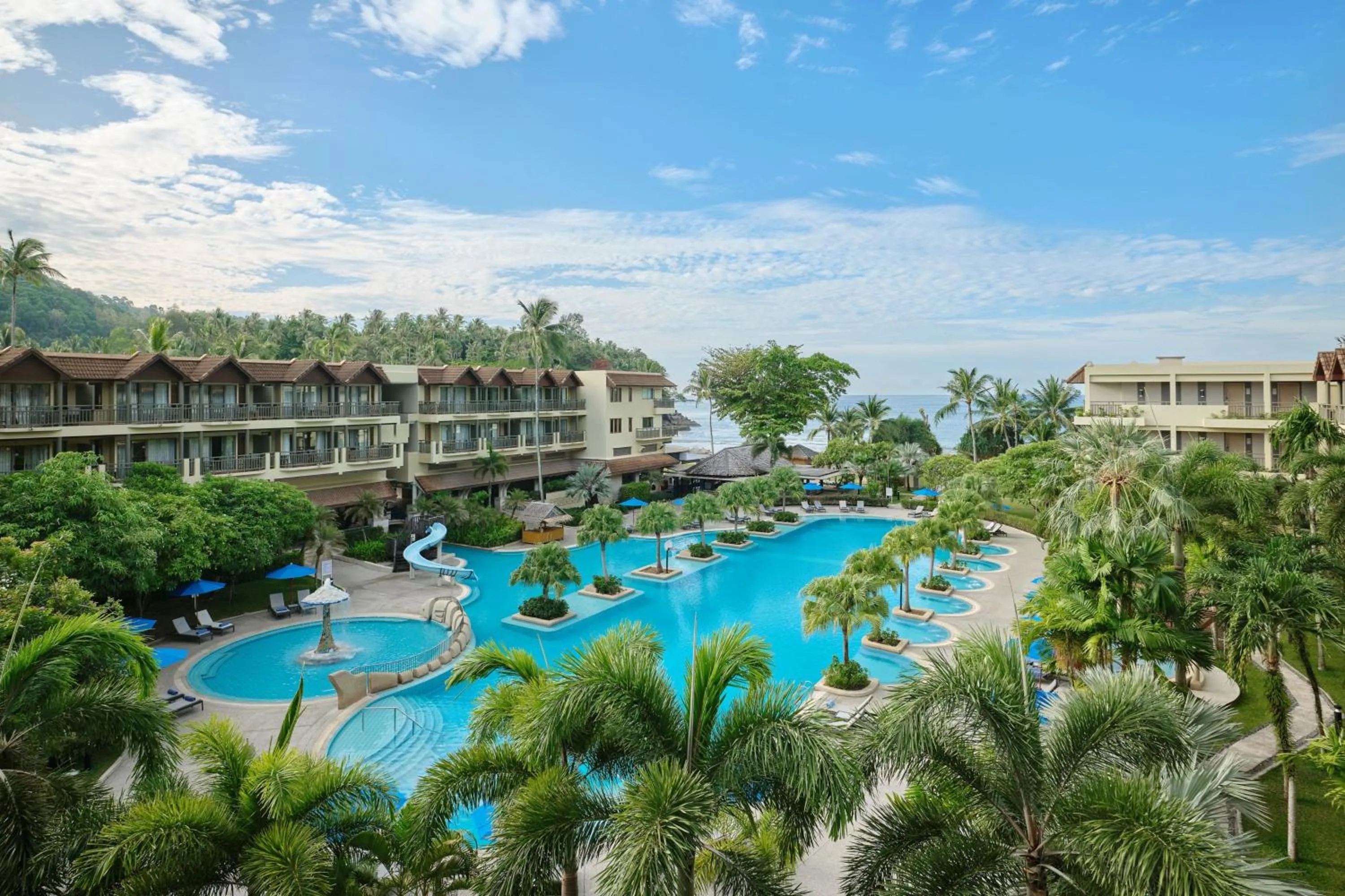 Swimming pool in Phuket Marriott Resort & Spa, Merlin Beach