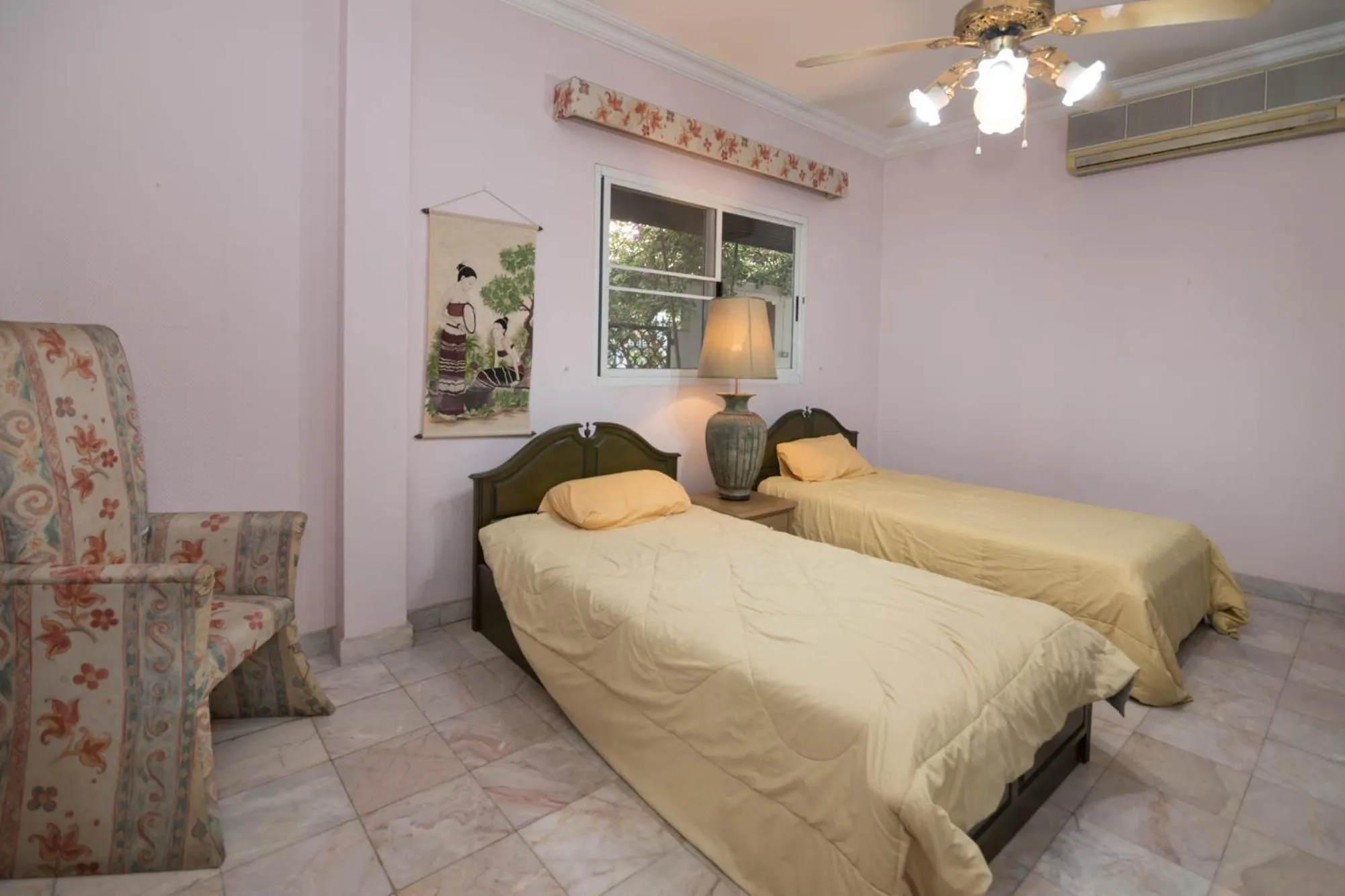 Bed in Siri Villas Pattaya