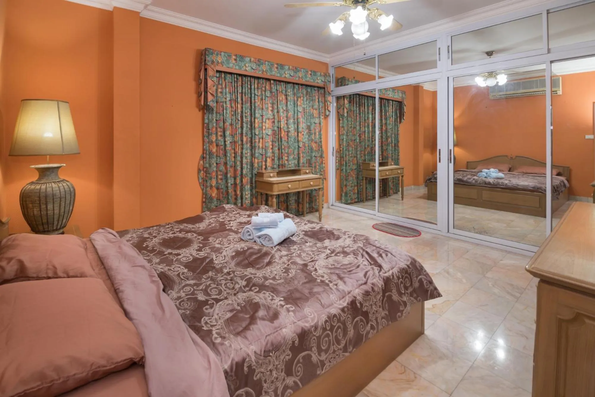 Bed in Siri Villas Pattaya