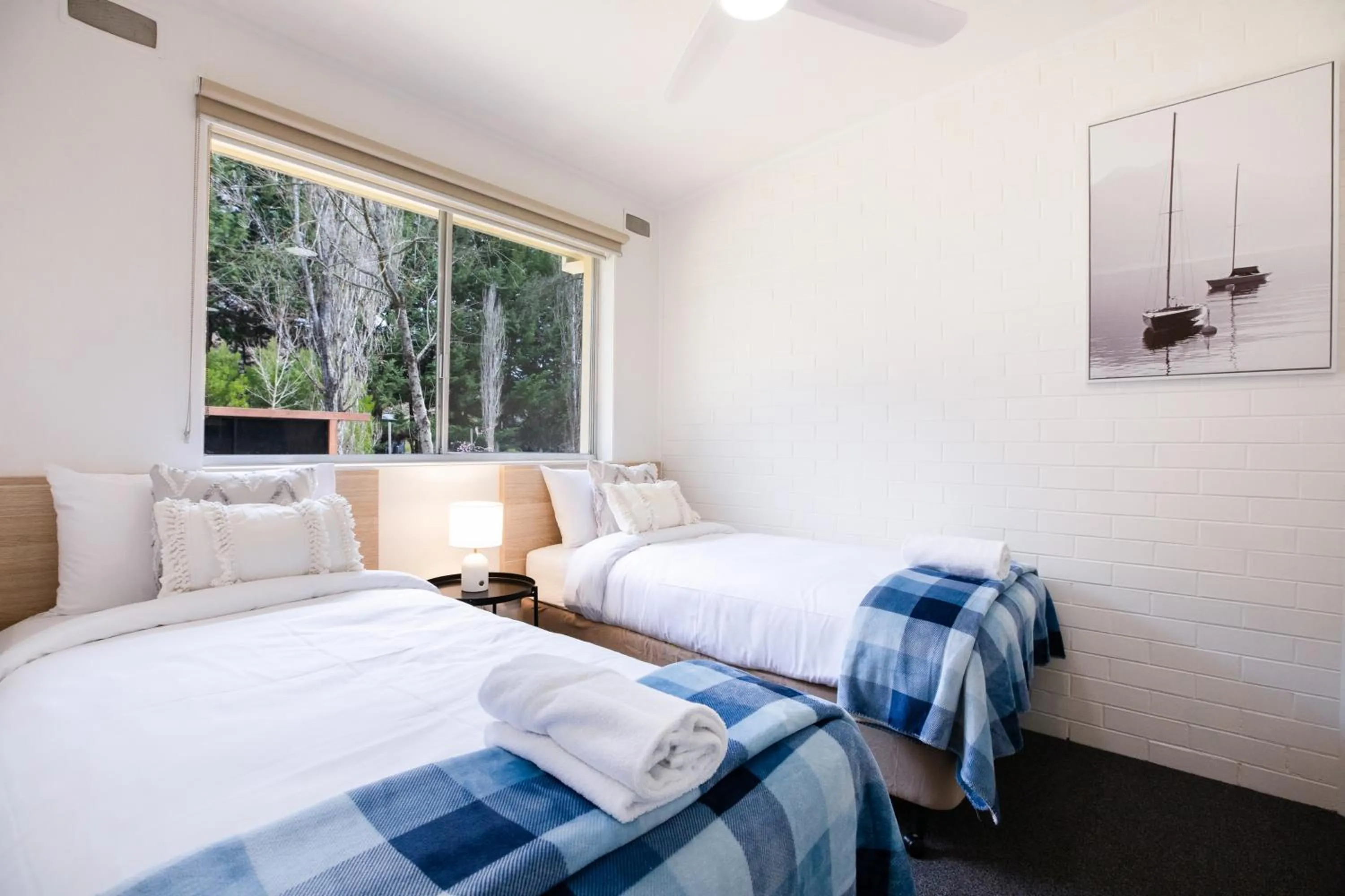 Bed in Adina Lodge Holiday Apartments