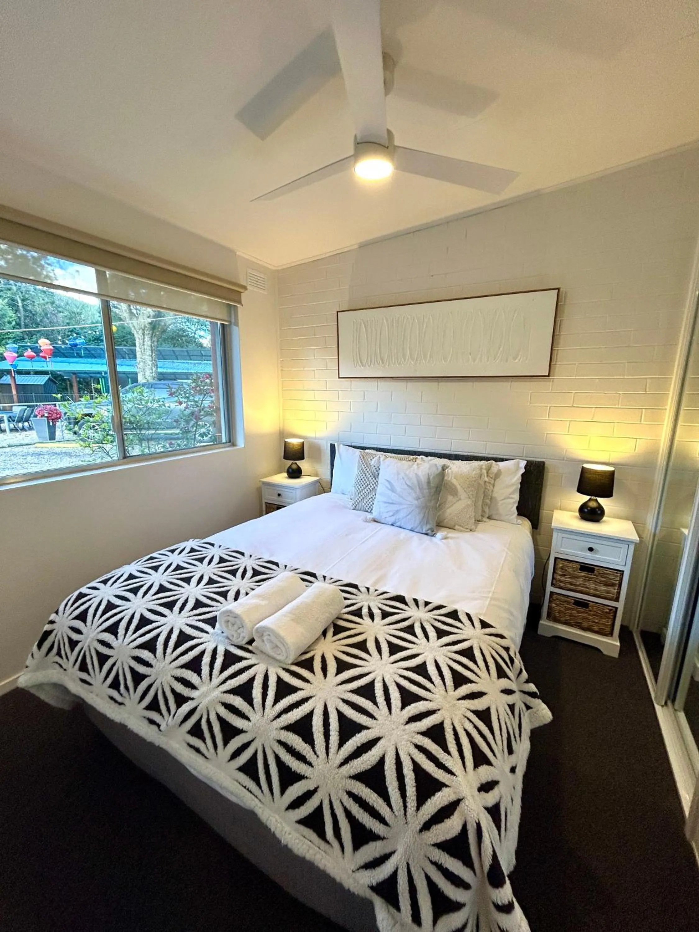 Bed in Adina Lodge Holiday Apartments