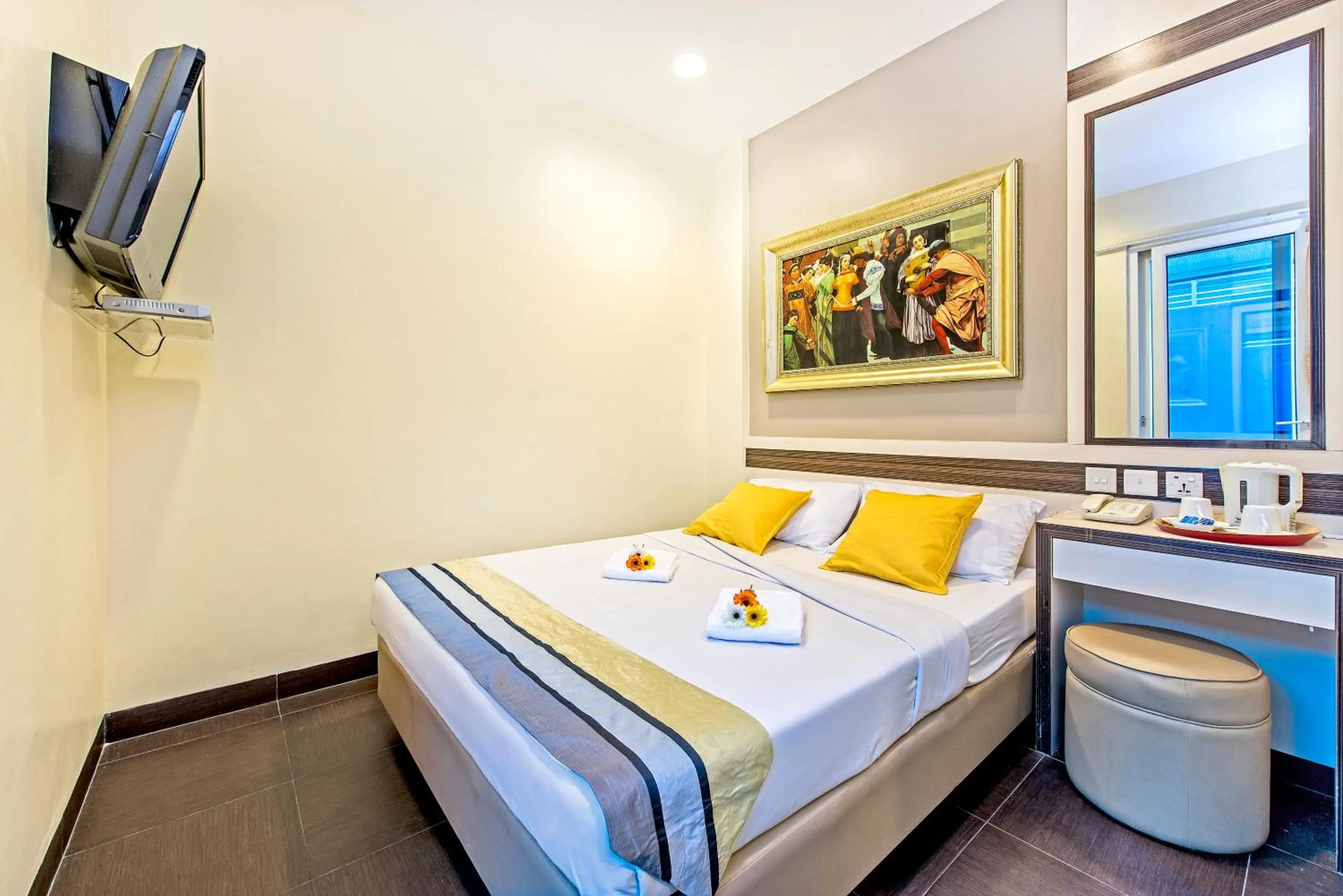 Bedroom, Bed in Hotel 81 Bugis