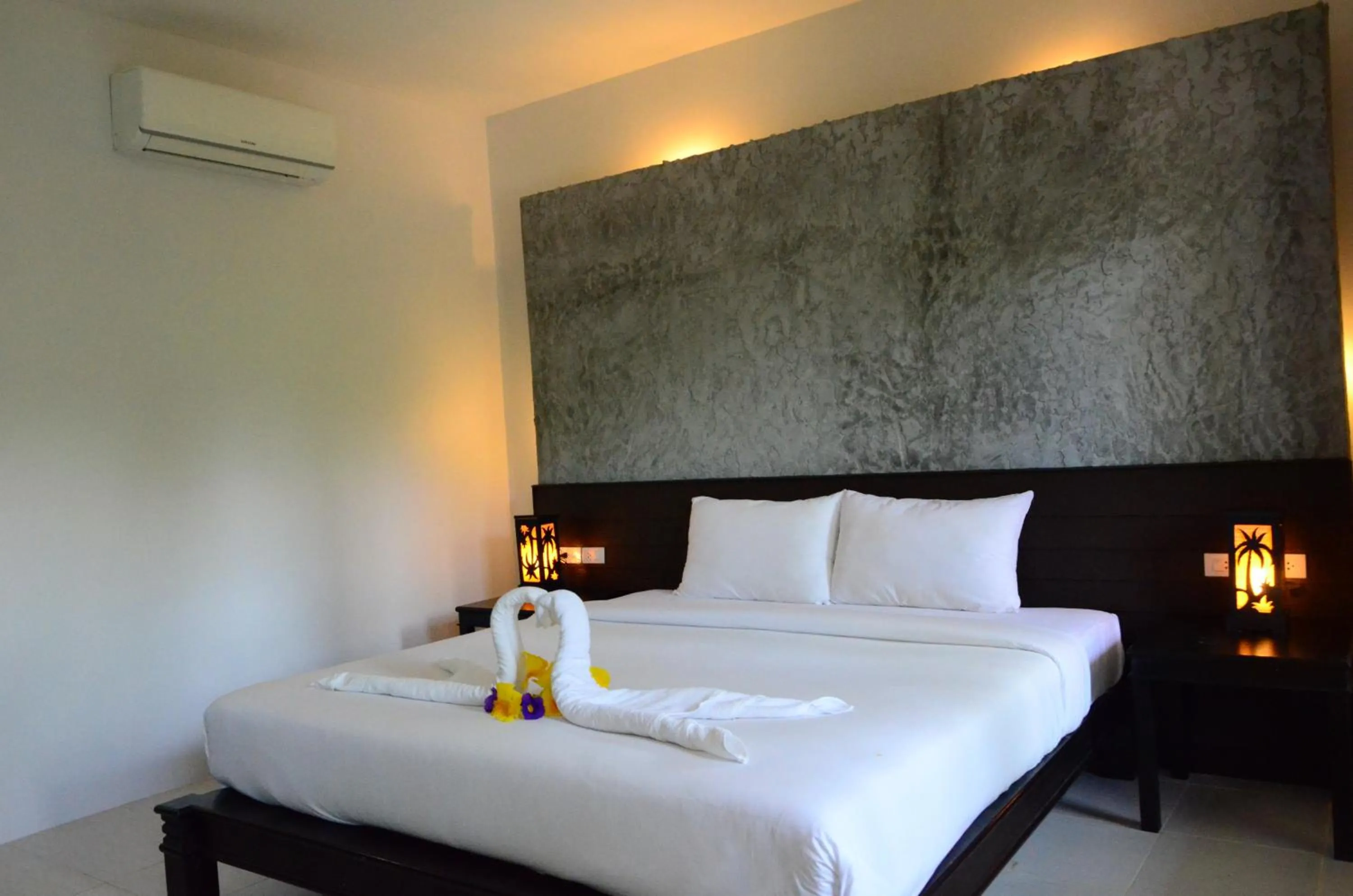 Bedroom, Bed in Khaolak Suthawan Resort - SHA Plus