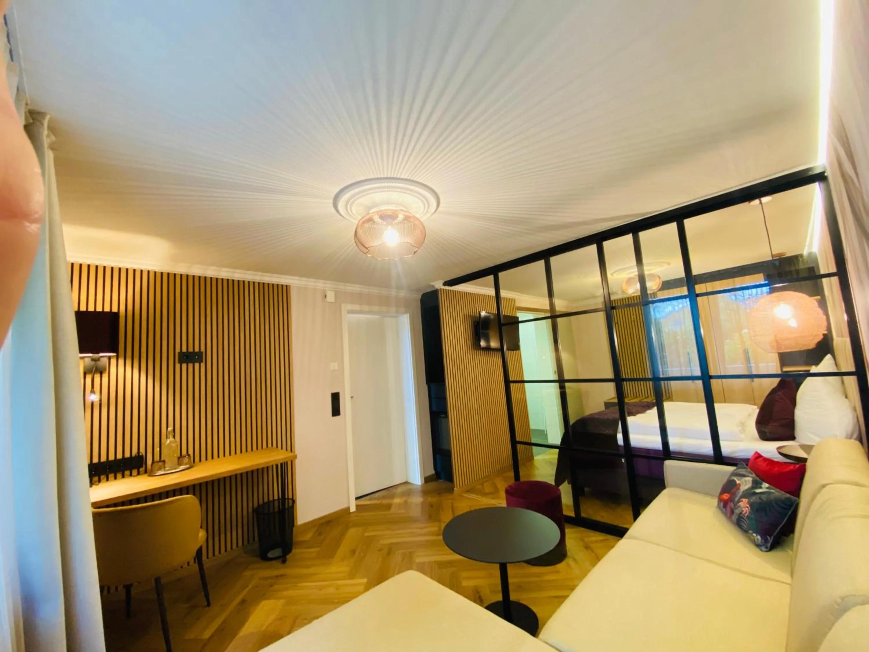 Photo of the whole room, Bed in Boutique - Hotel Zum Schloss