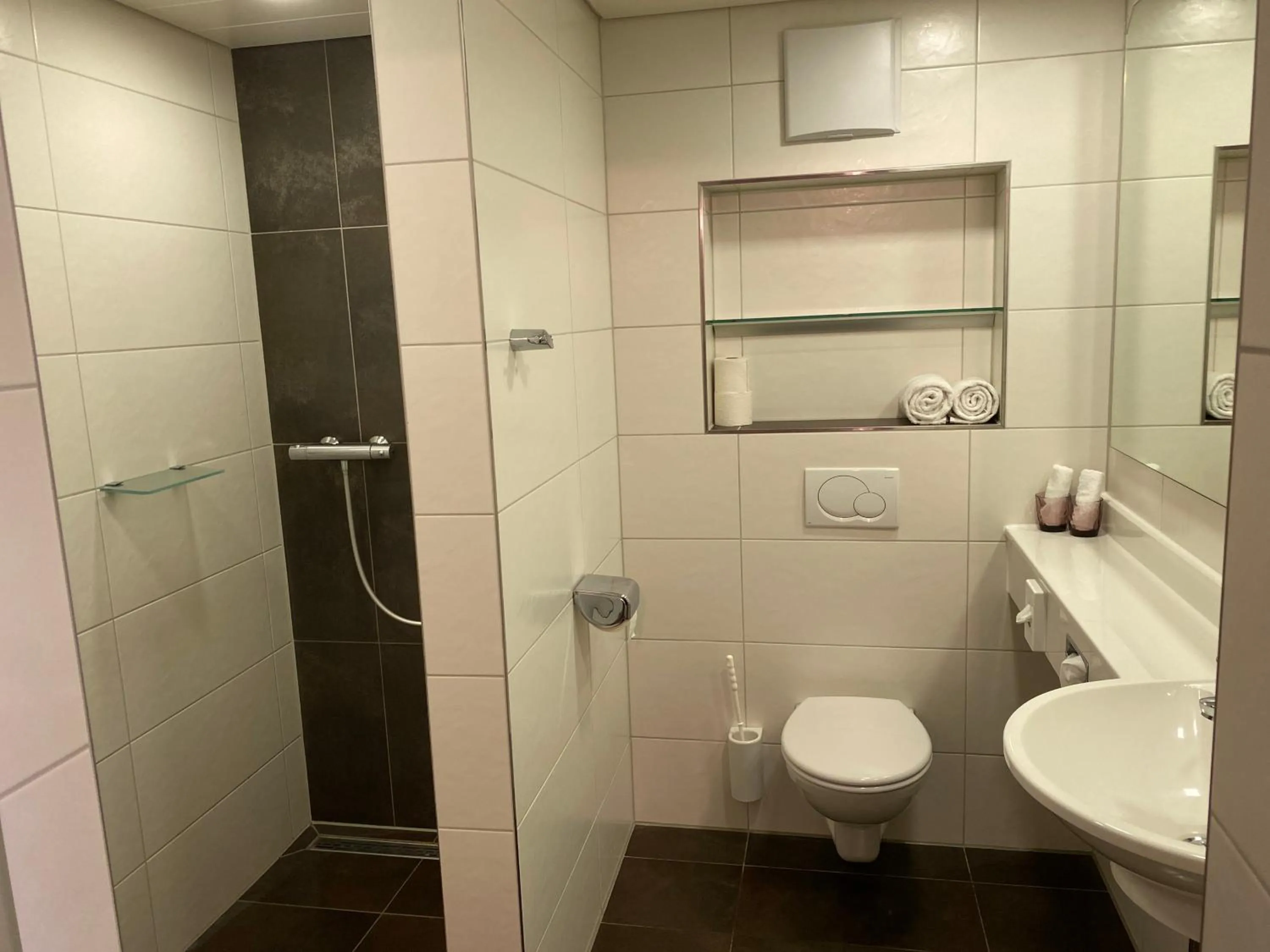 Shower in Boutique - Hotel Zum Schloss
