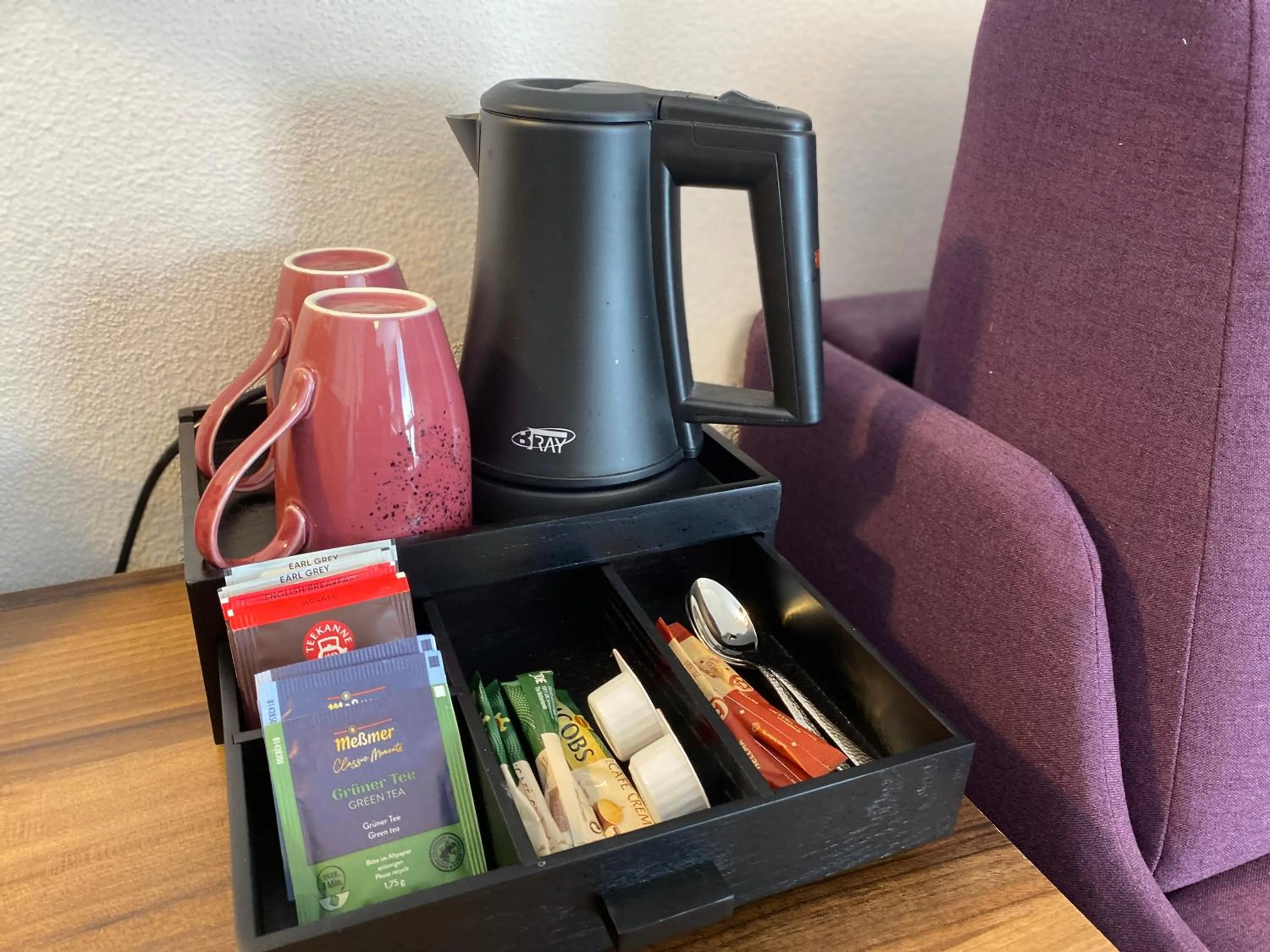 Coffee/tea facilities in Boutique - Hotel Zum Schloss