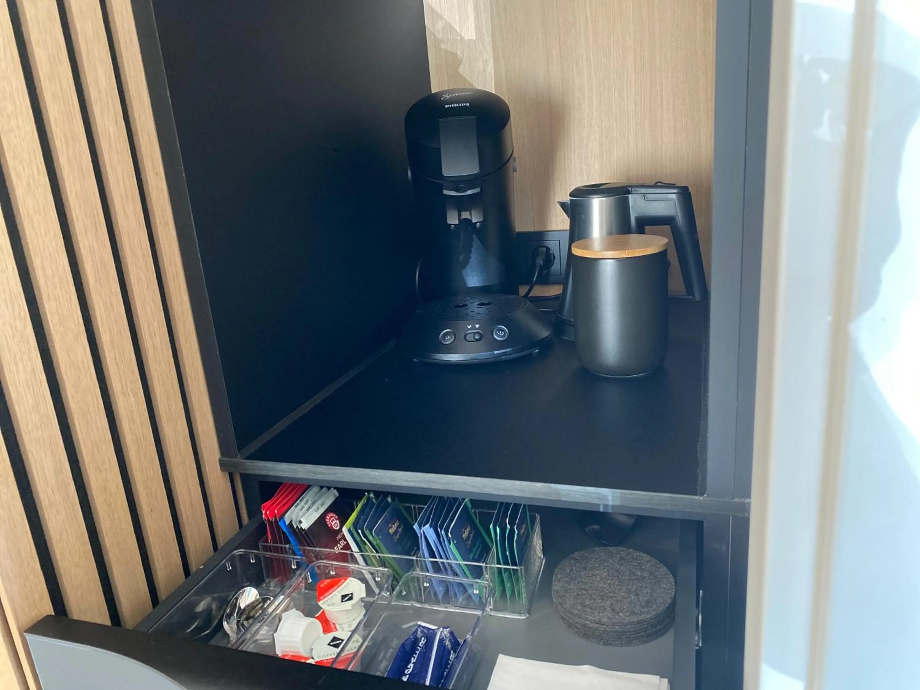 Coffee/tea facilities in Boutique - Hotel Zum Schloss
