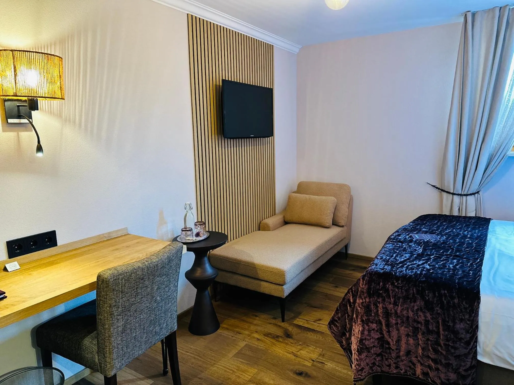 Decorative detail, Bed in Boutique - Hotel Zum Schloss