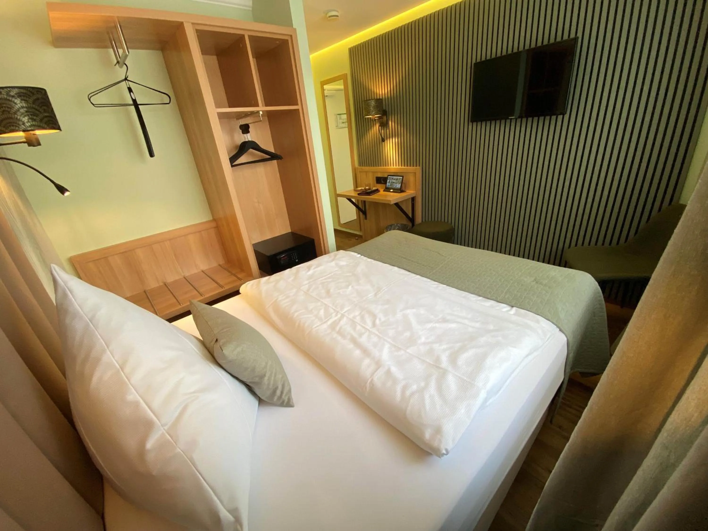 Bed in Boutique - Hotel Zum Schloss