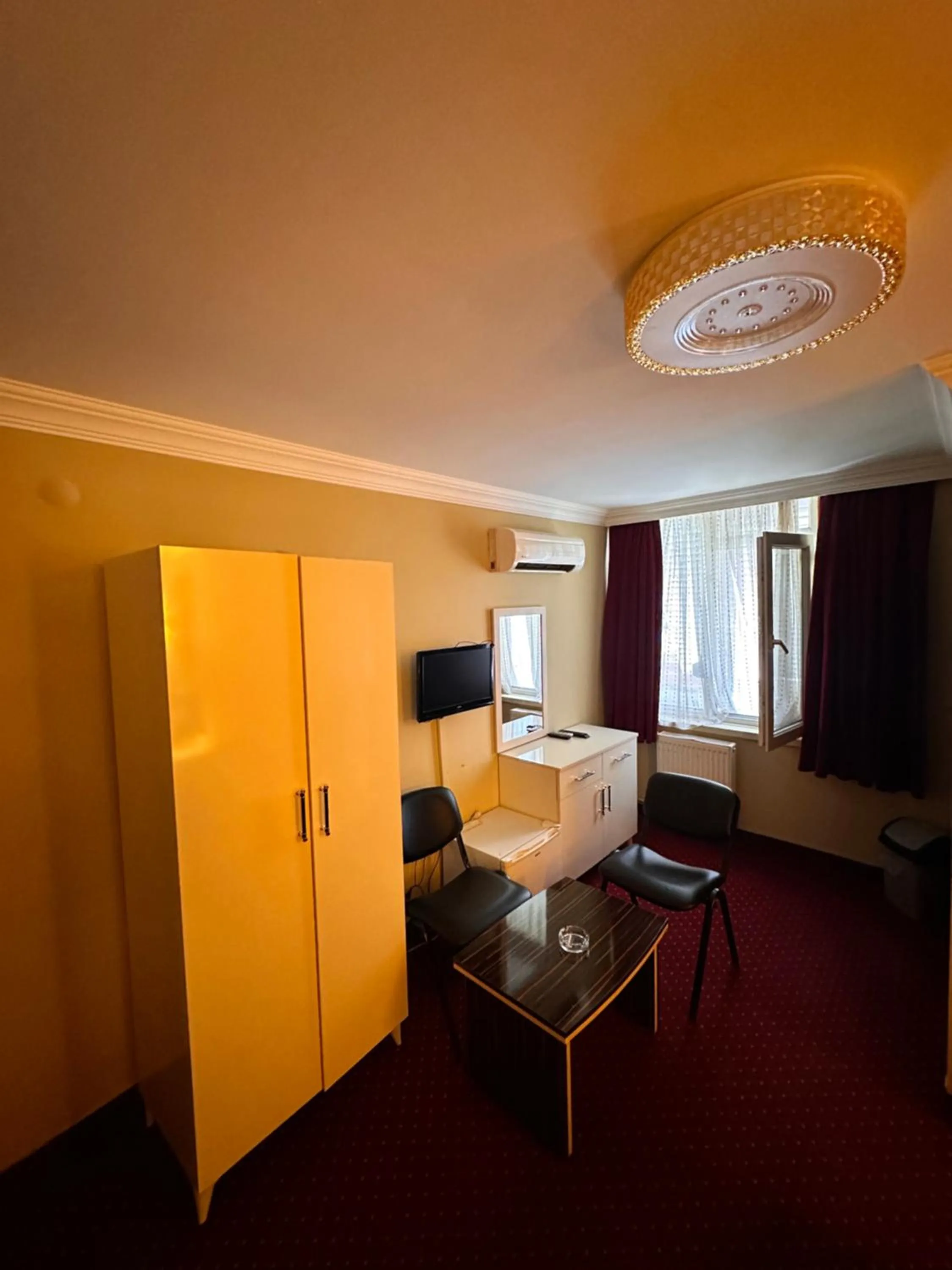 TV and multimedia in Minabir Otel