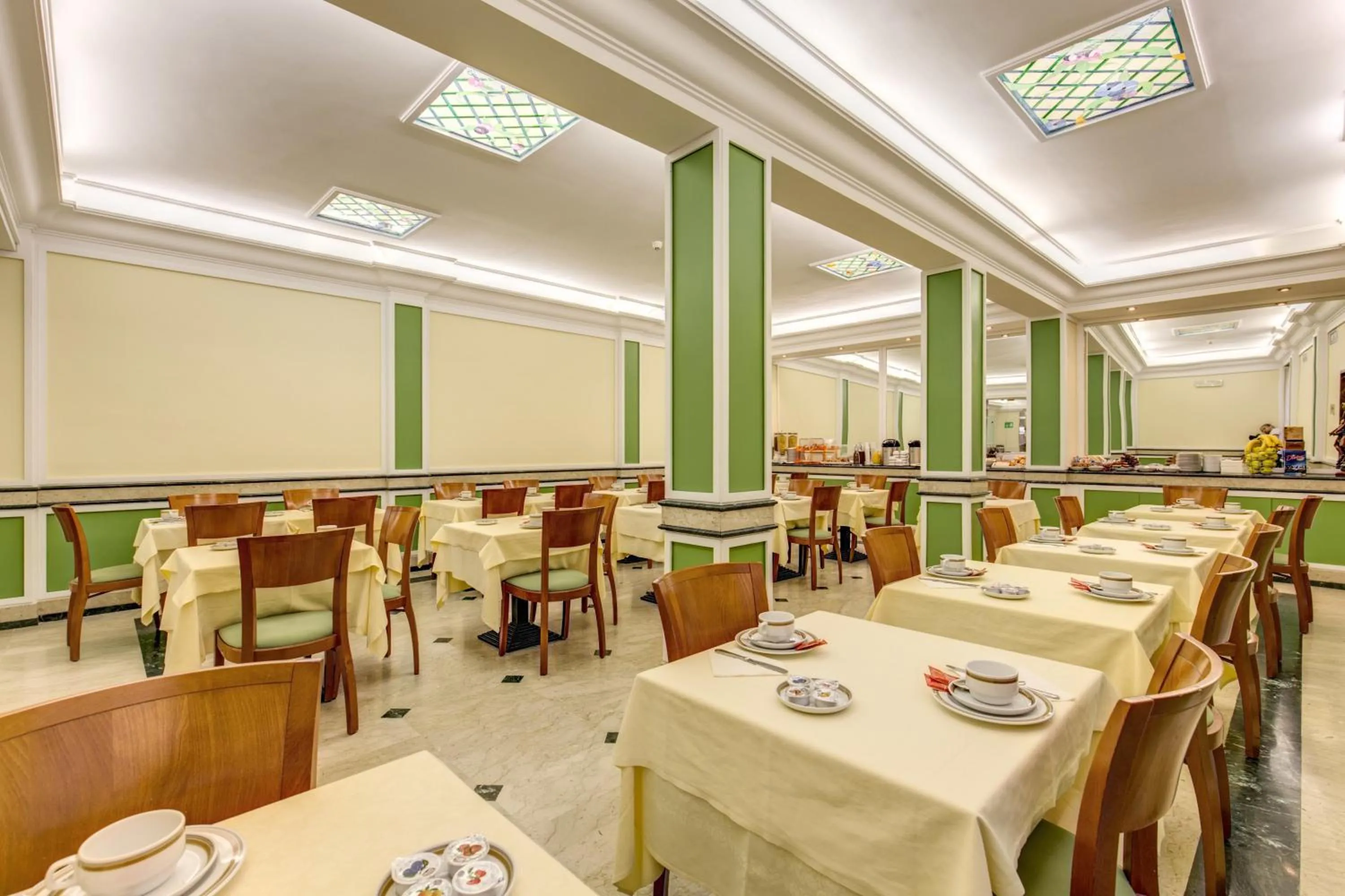 Restaurant/places to eat in Hotel Igea