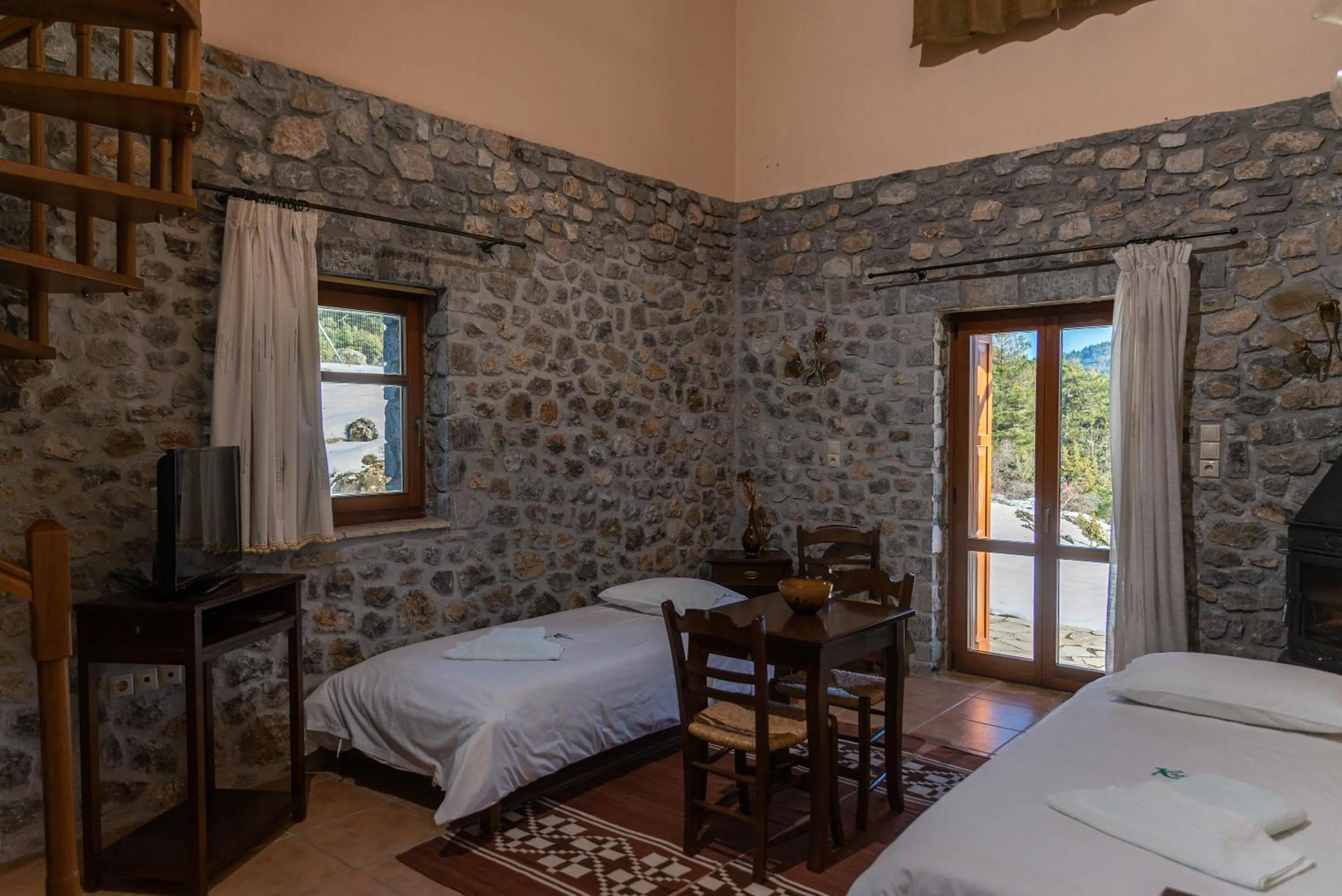 Photo of the whole room, Bed in Karyatis Resort