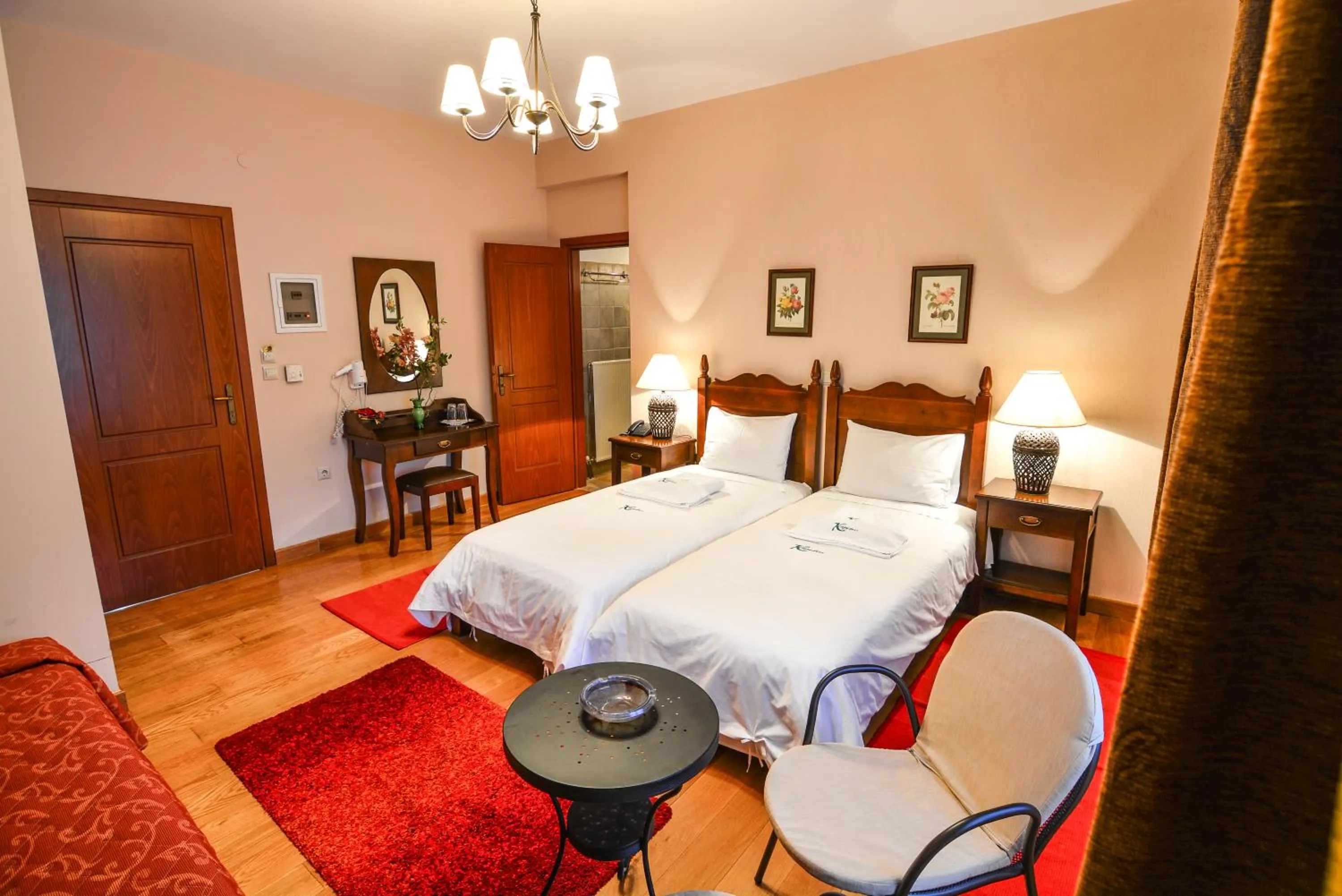 Photo of the whole room, Bed in Karyatis Resort