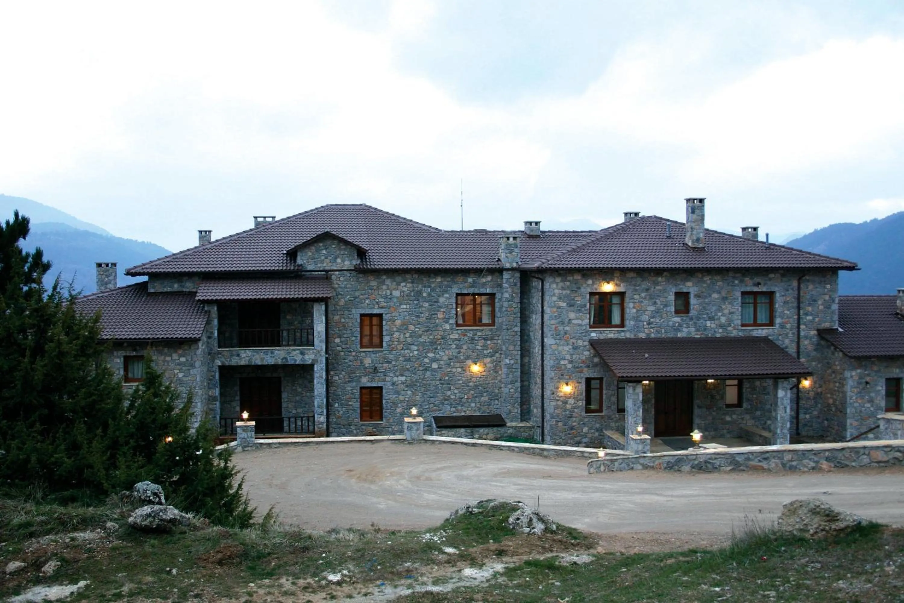 Facade/entrance in Karyatis Resort